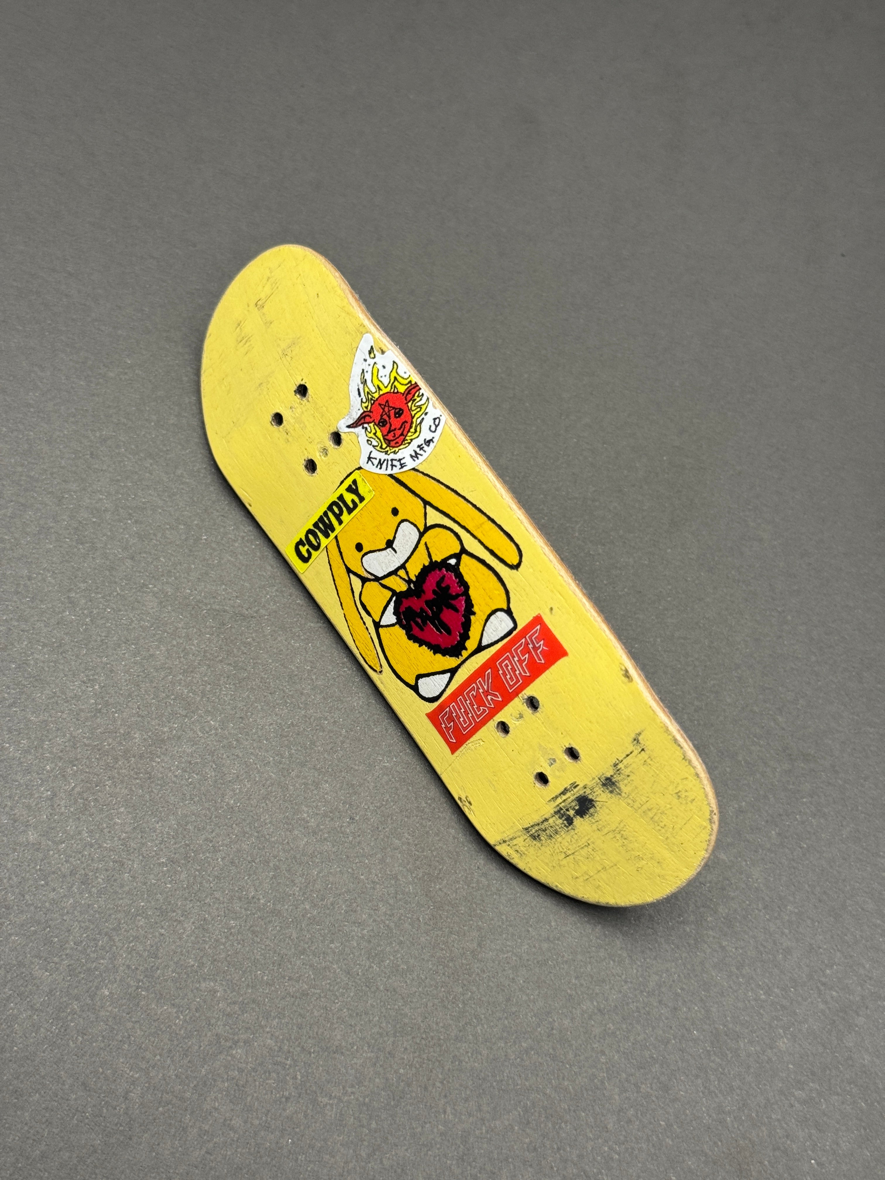 Maple Leaf 32mm G17 Cowply x Knife Collab - Worn - yellow bunny graphic side