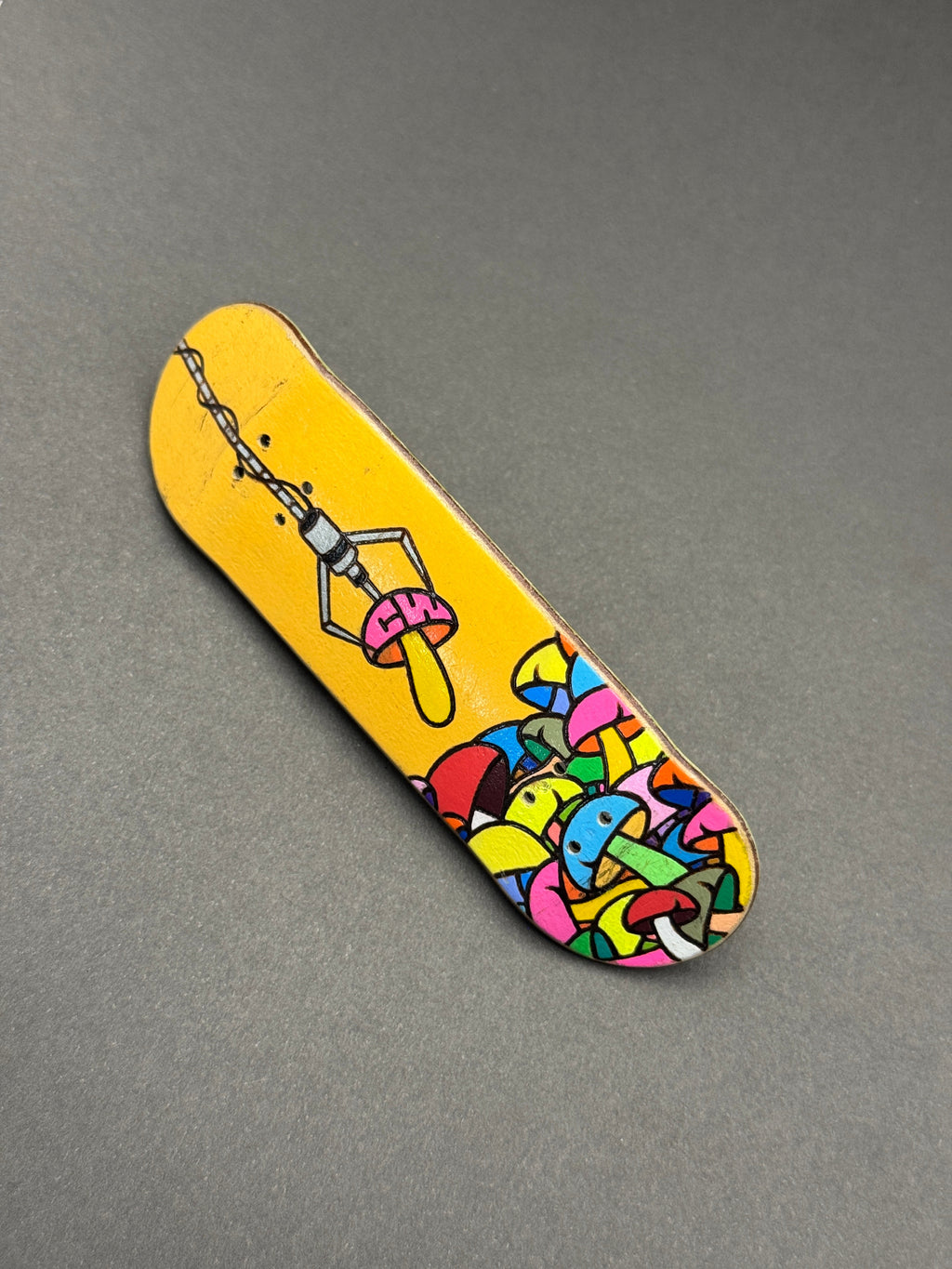 Collins Wood 29mm Delta - deck graphic side