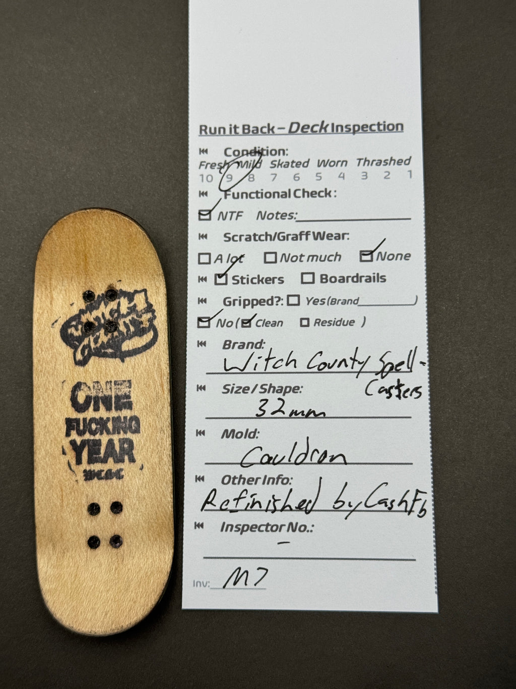 Witch County Spell-Casters 32mm Cauldron - inspection card