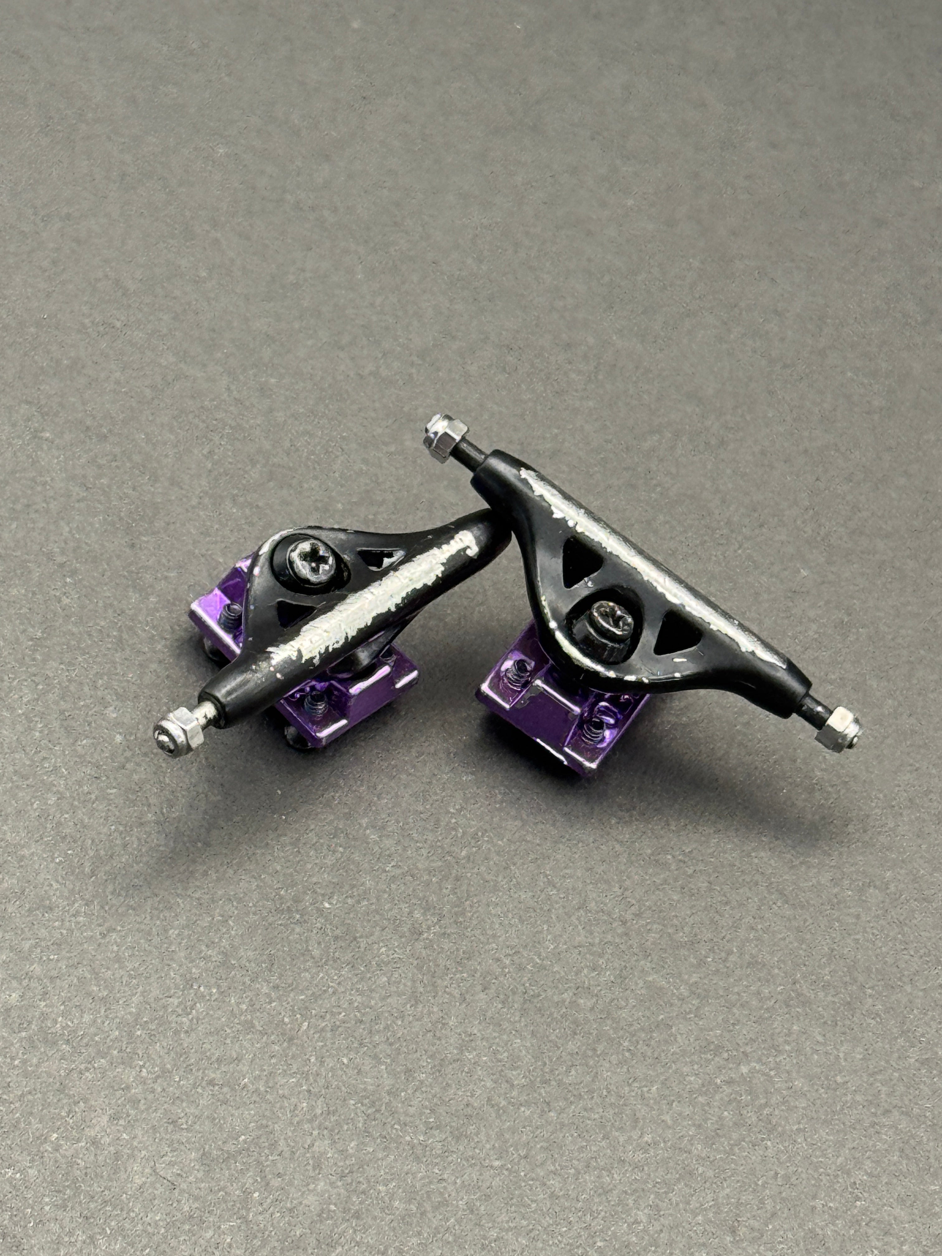 Obsius 32mm Black / Purple – Skated – Inspection Card