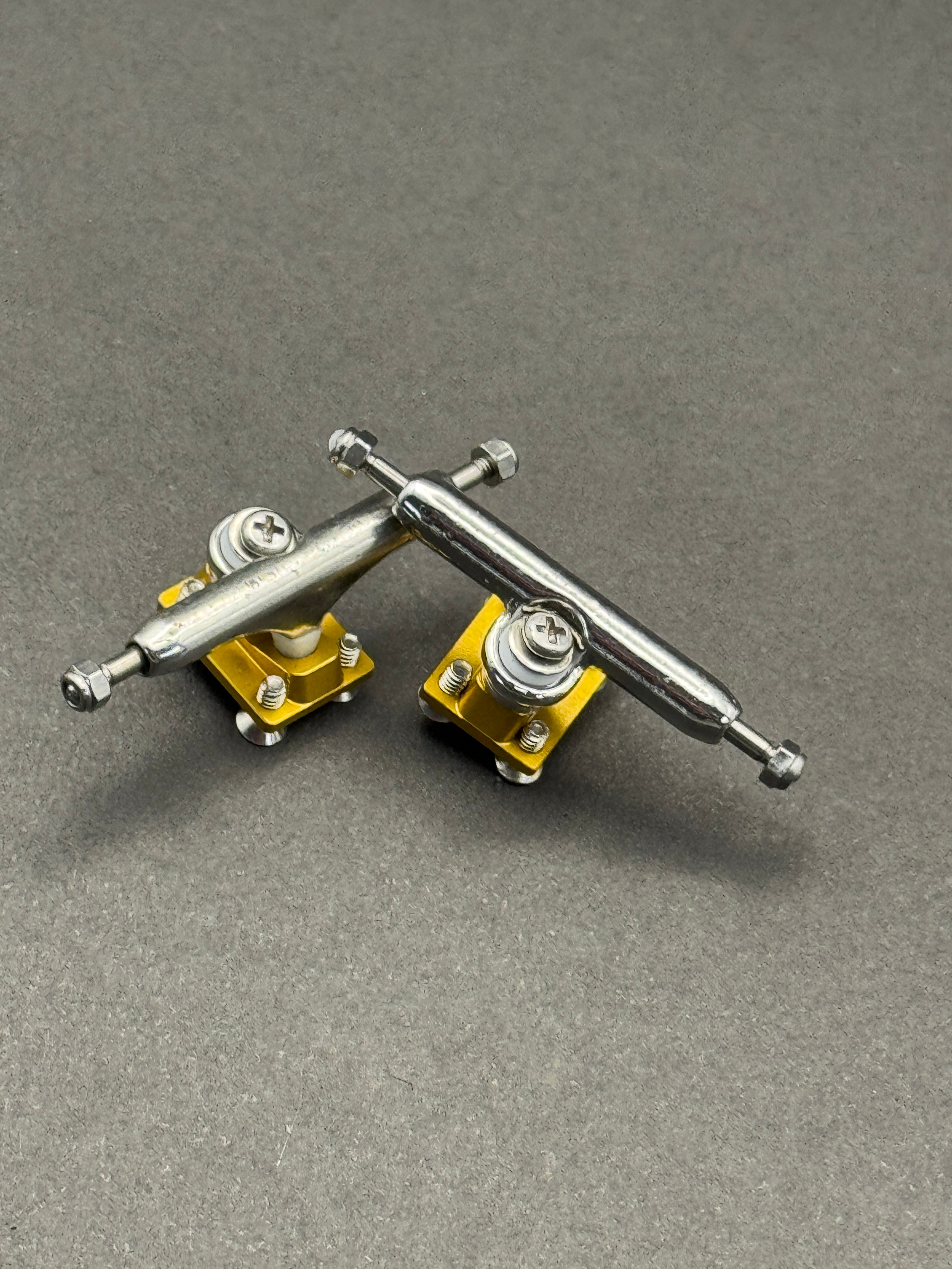 Vortex V2 32mm Chrome / Honeycomb – Mild – Product Photo