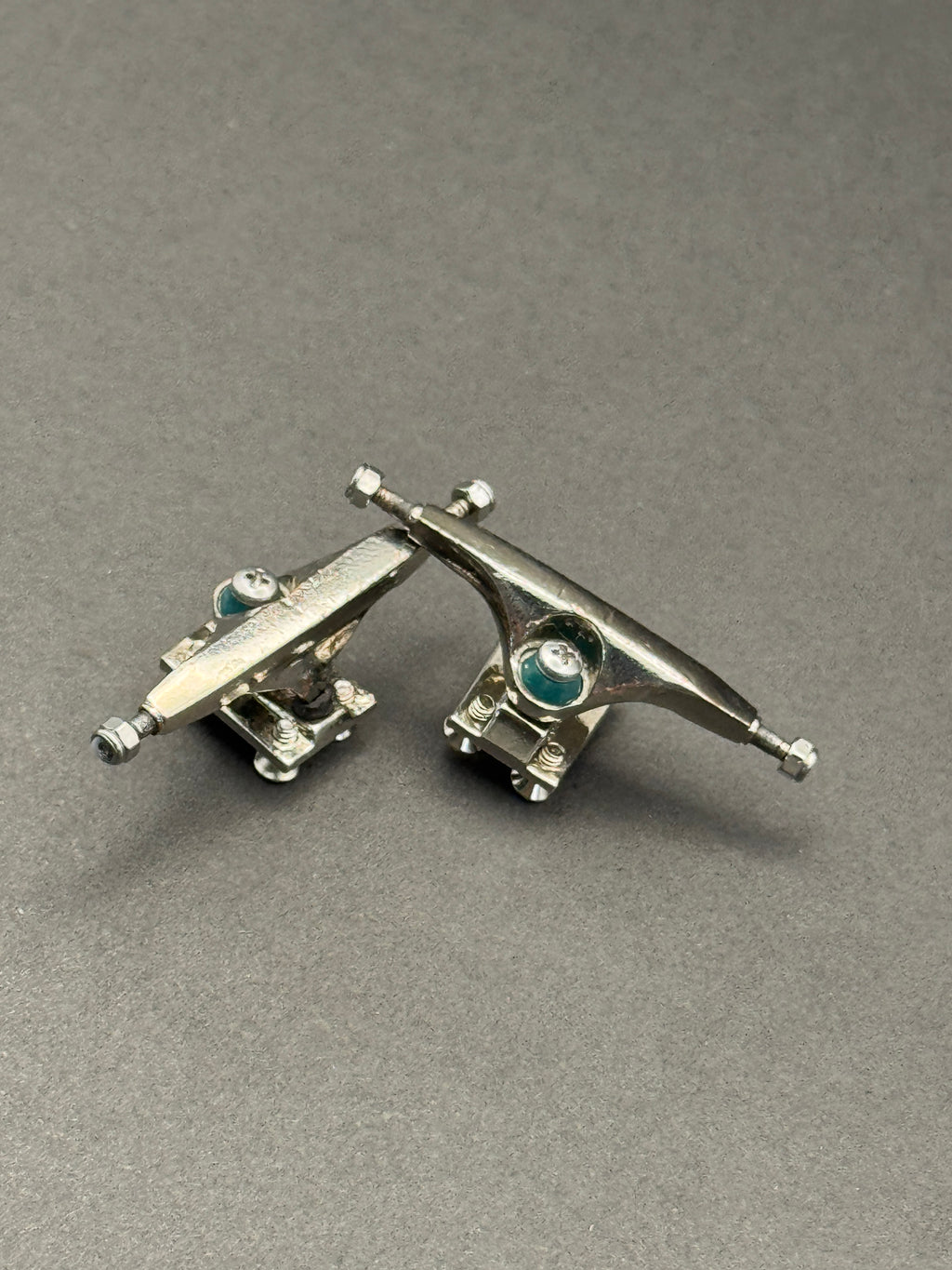 Kraken 34mm Silver – Skated – Product Photo