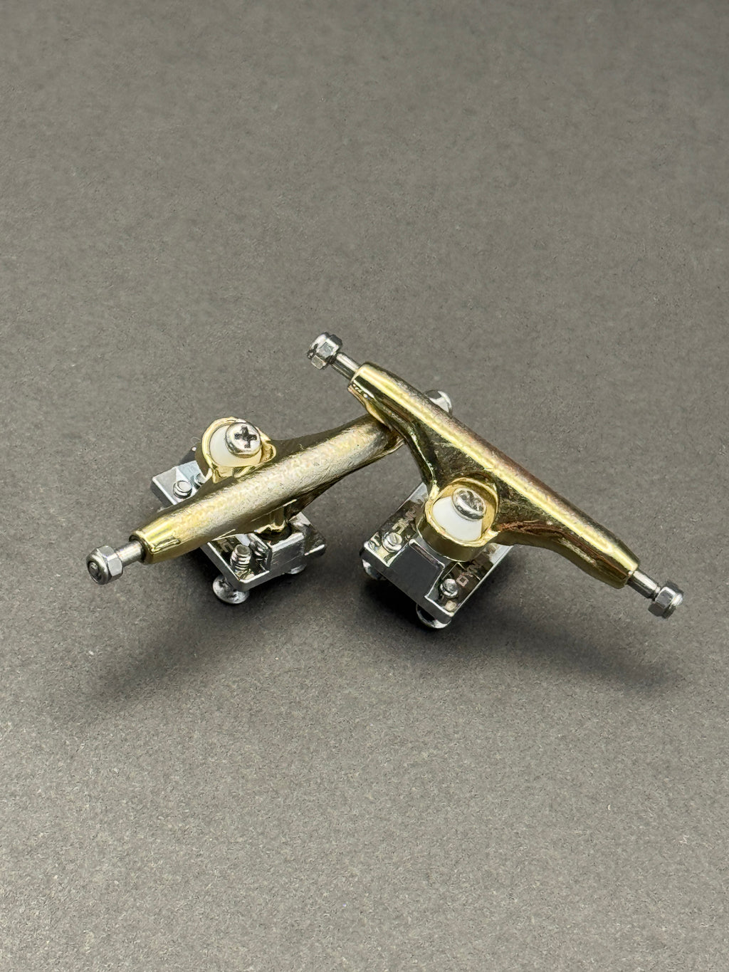 Dynamic 34mm Gold / Chrome – Skated – Product Photo