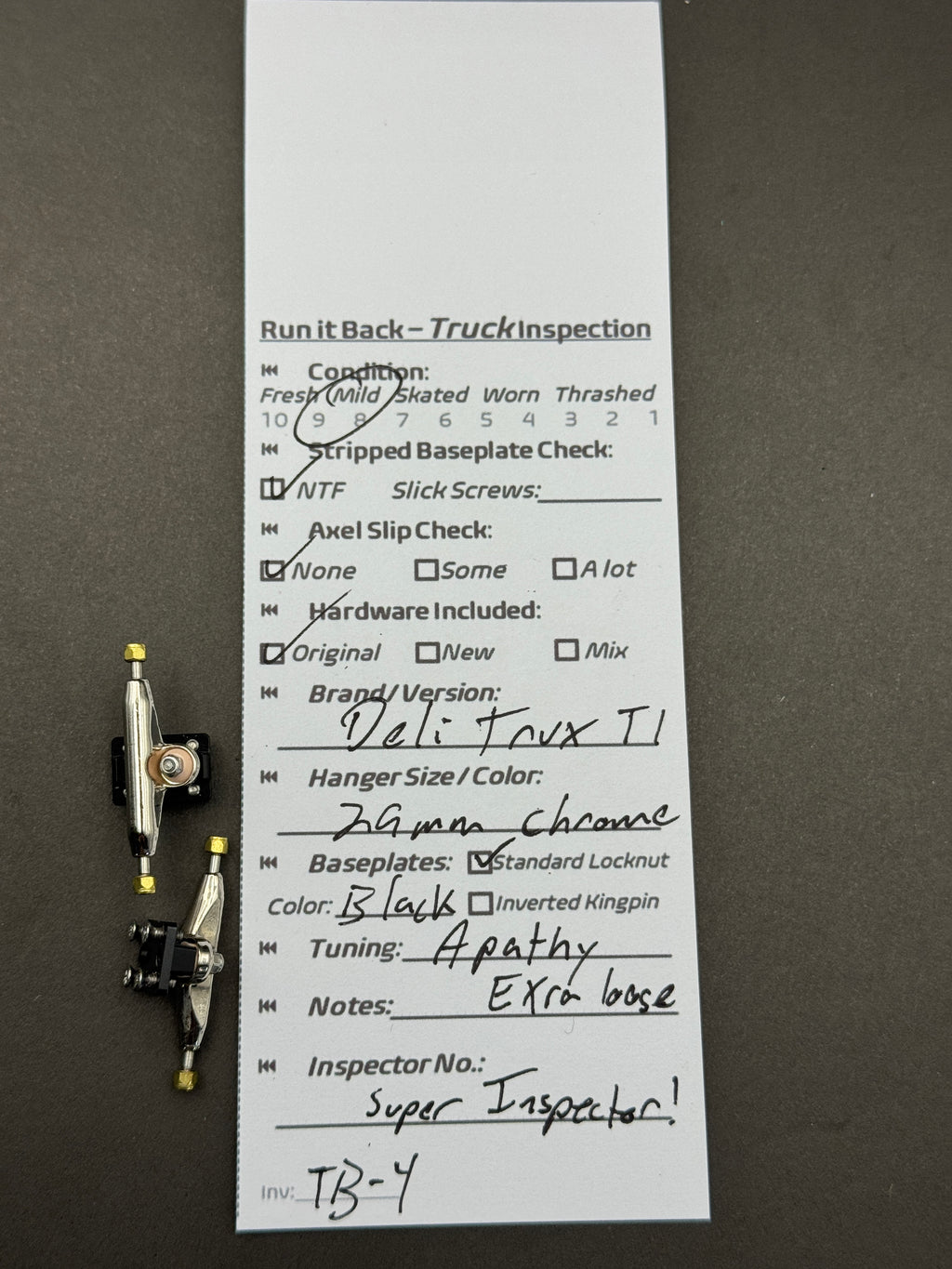 Deli Trux T1 26mm Chrome / Black – Skated – Inspection Card