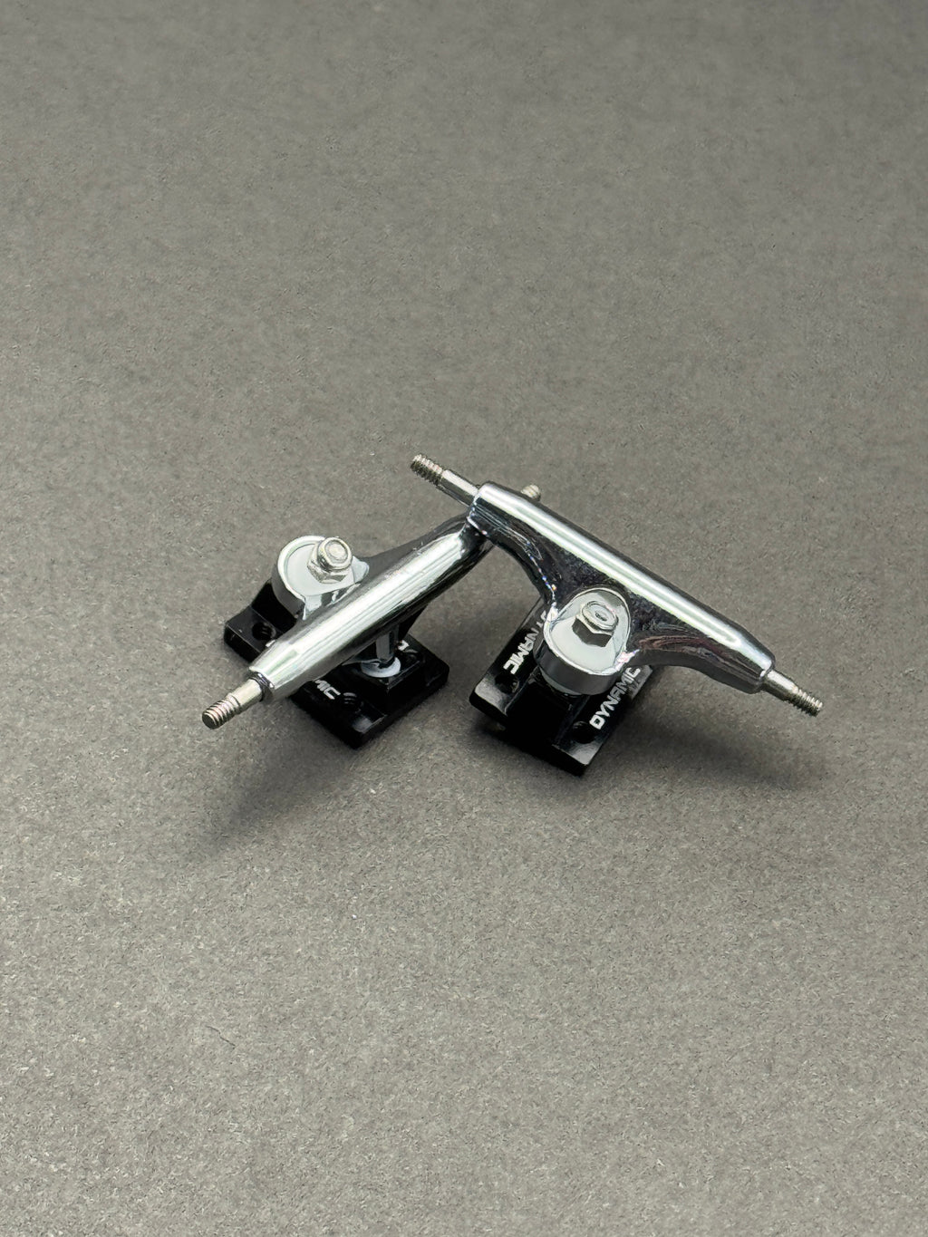 Dynamic SE 29mm Chrome / Black – Fresh – Product Photo