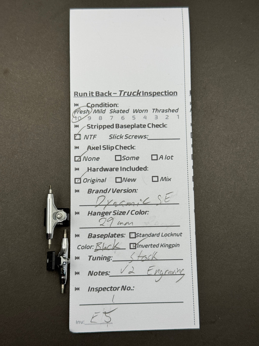 Dynamic SE 29mm Chrome / Black – Fresh – Inspection Card