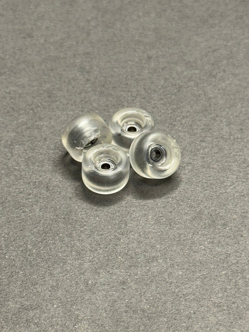 Blob 80s Clear fingerboard wheels