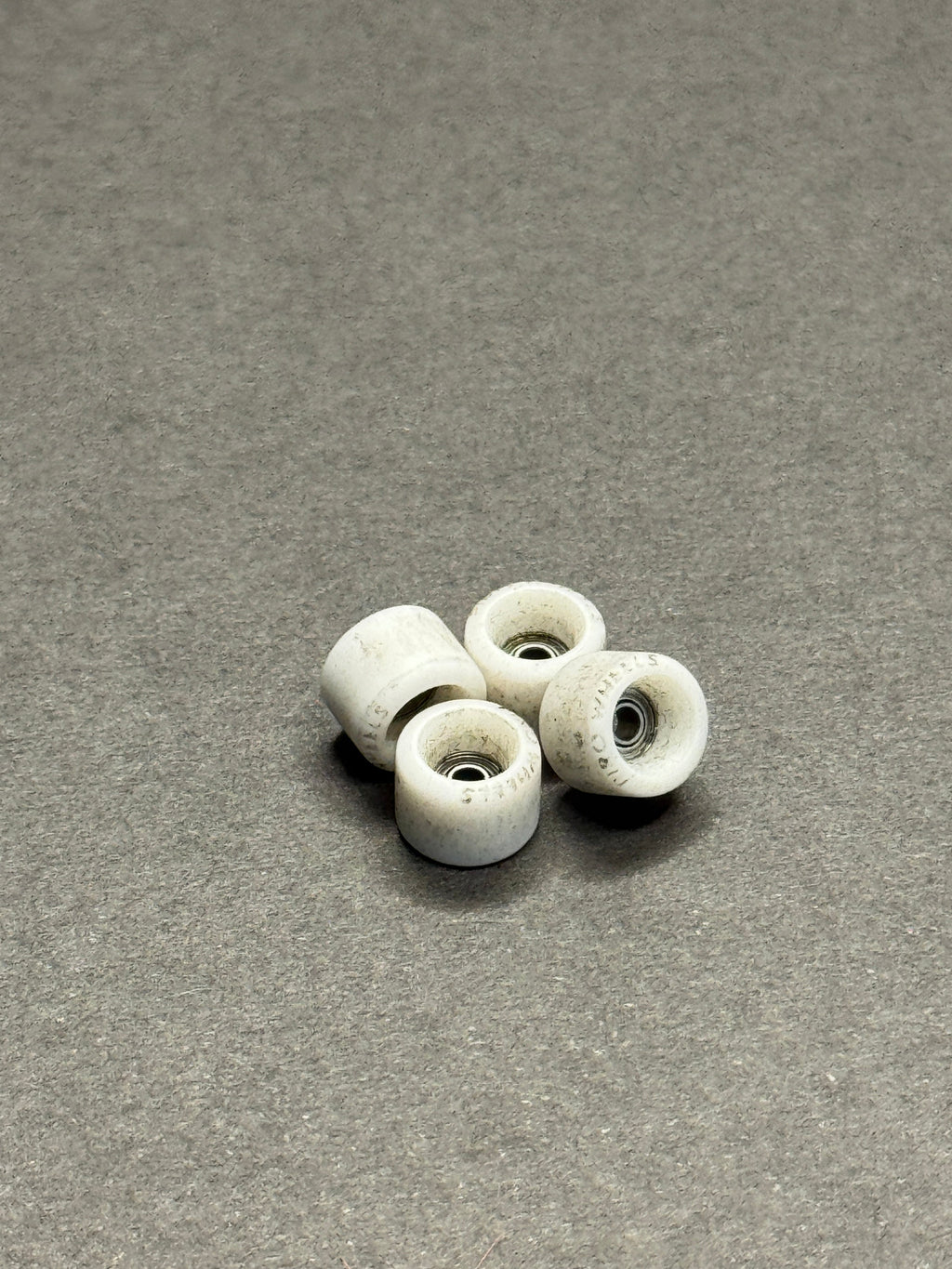 Piro Bowl Mini Yeti White fingerboard wheels