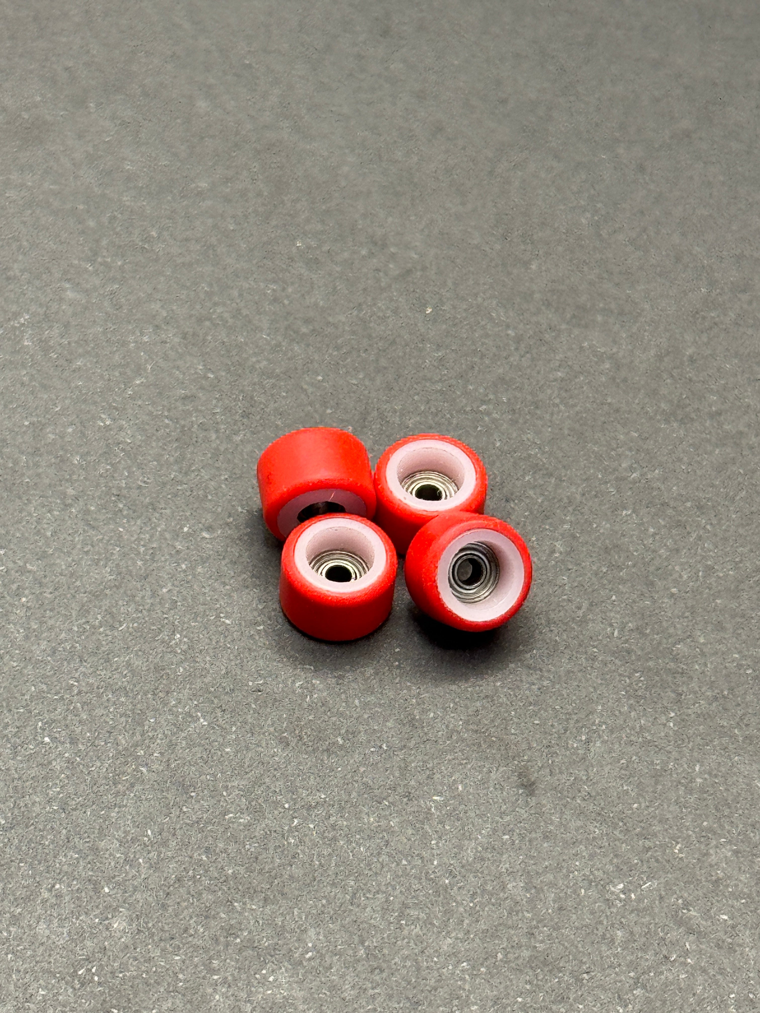 Flatface Dual Duro V1 Red/White fingerboard wheels