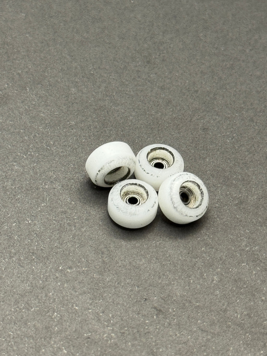 Winkler Wheels Classic White fingerboard wheels