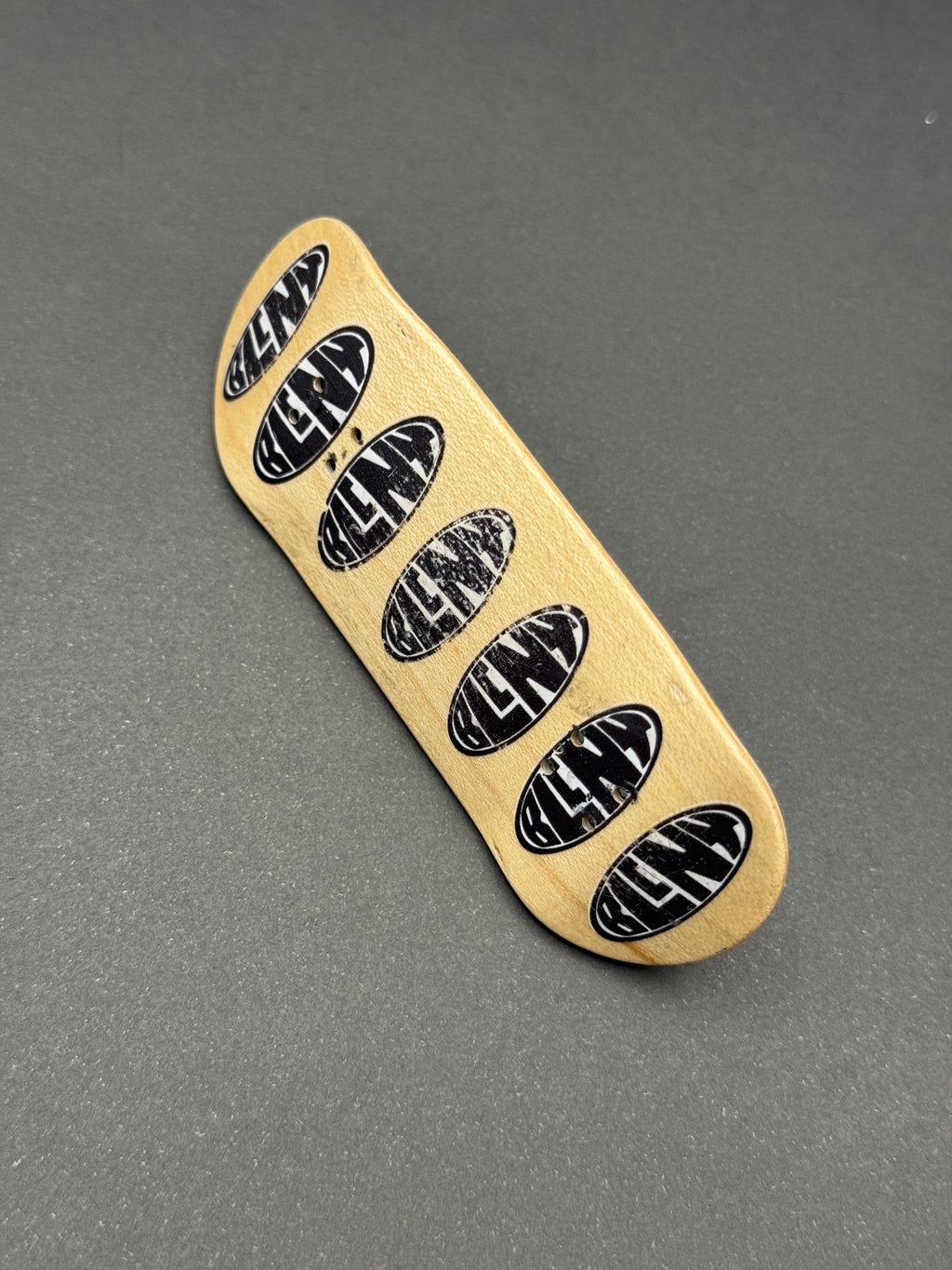 Bleny 34mm Penthouse - Skated - repeating oval logo graphic side