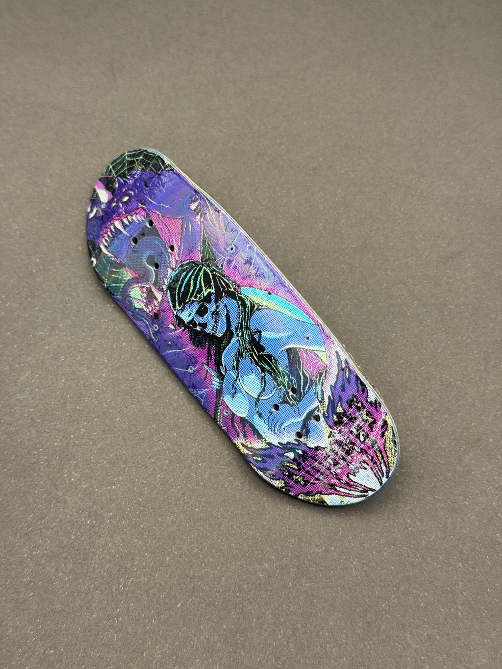 Goo Ltd. 34mm Cowthox Mid-Life-Crisis - Skated - holographic skull mermaid graphic side