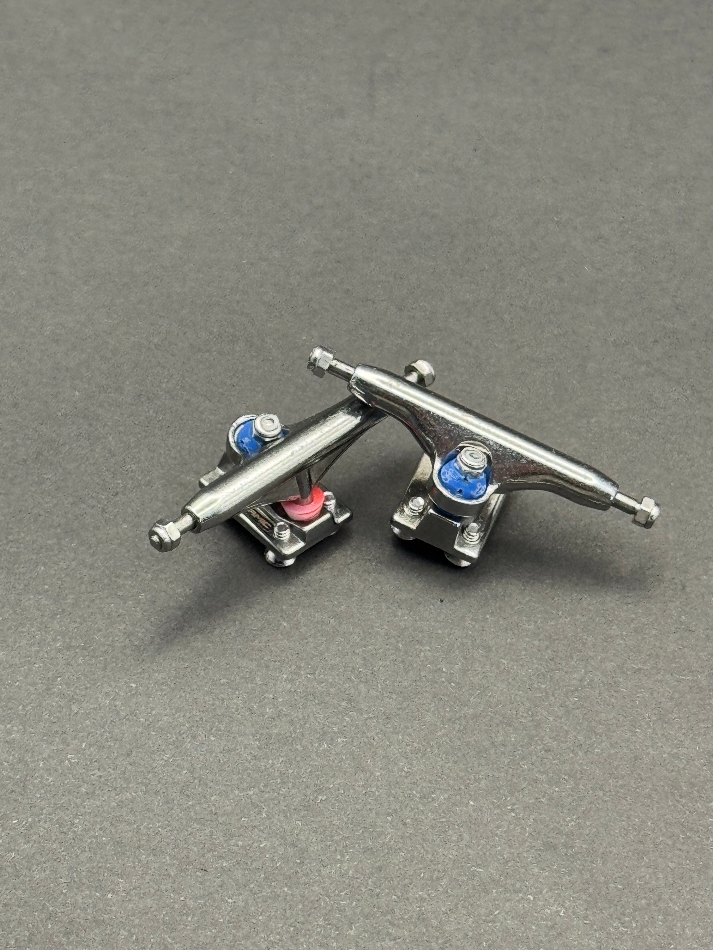 Dynamic SE 34mm Chrome trucks – product photo