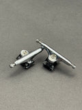 Dynamic 34mm Chrome / Black trucks – product photo