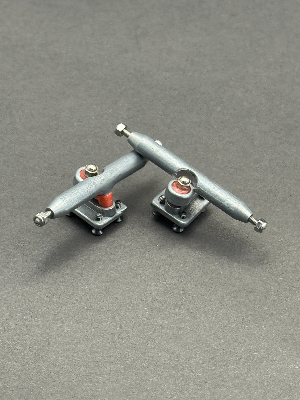 Industry FB 38mm Raw trucks – product photo