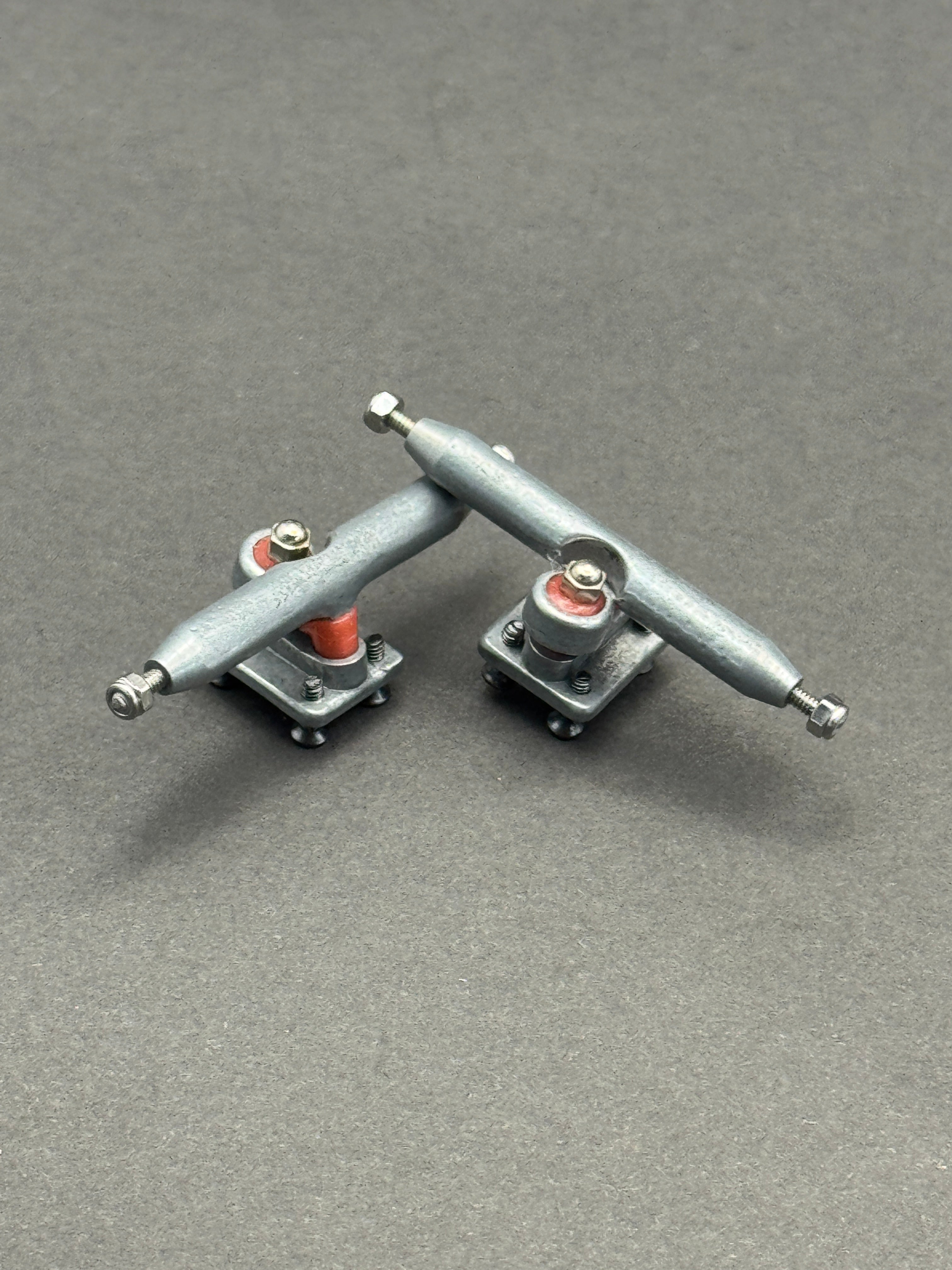 Industry FB 38mm Raw trucks – product photo