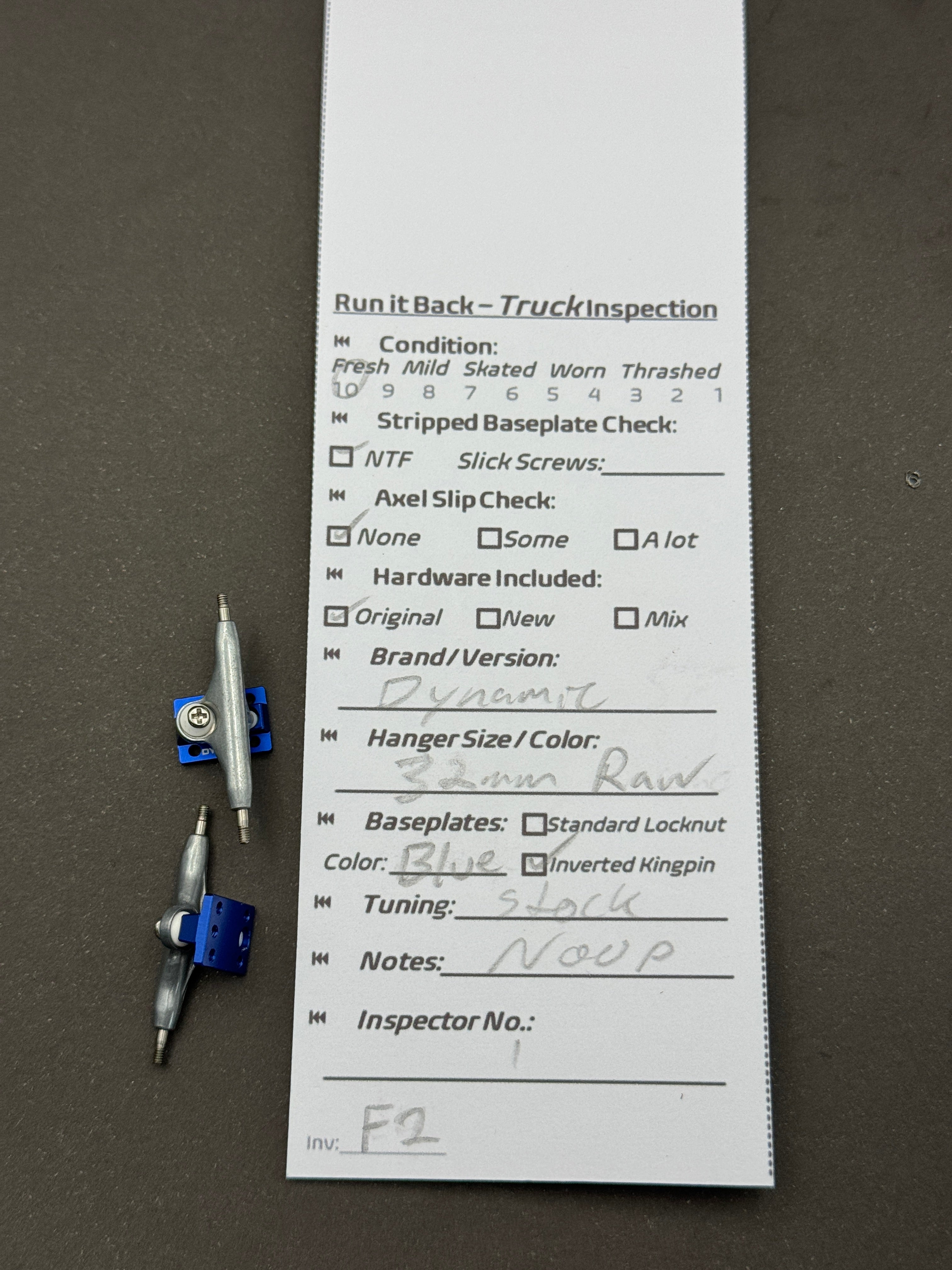 Dynamic 32mm Raw / Blue trucks – inspection card