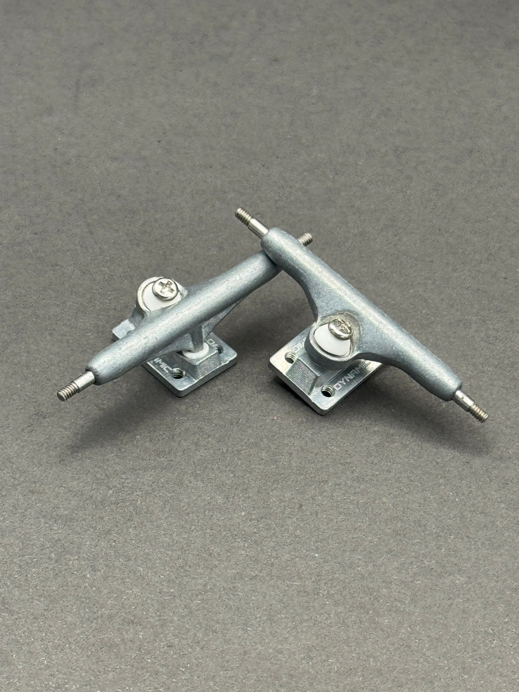 Dynamic 36mm Raw trucks – product photo