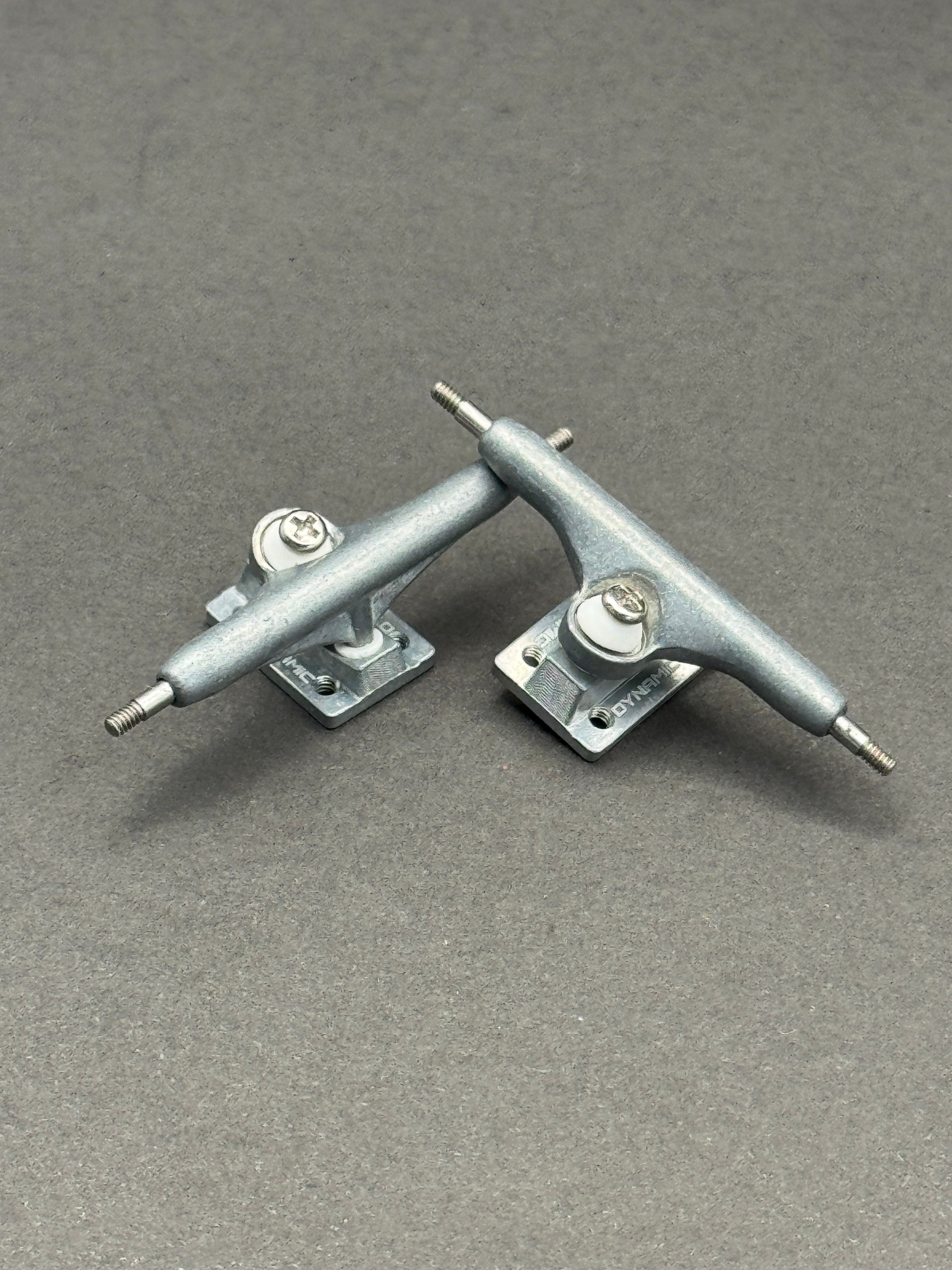 Dynamic 36mm Raw trucks – product photo