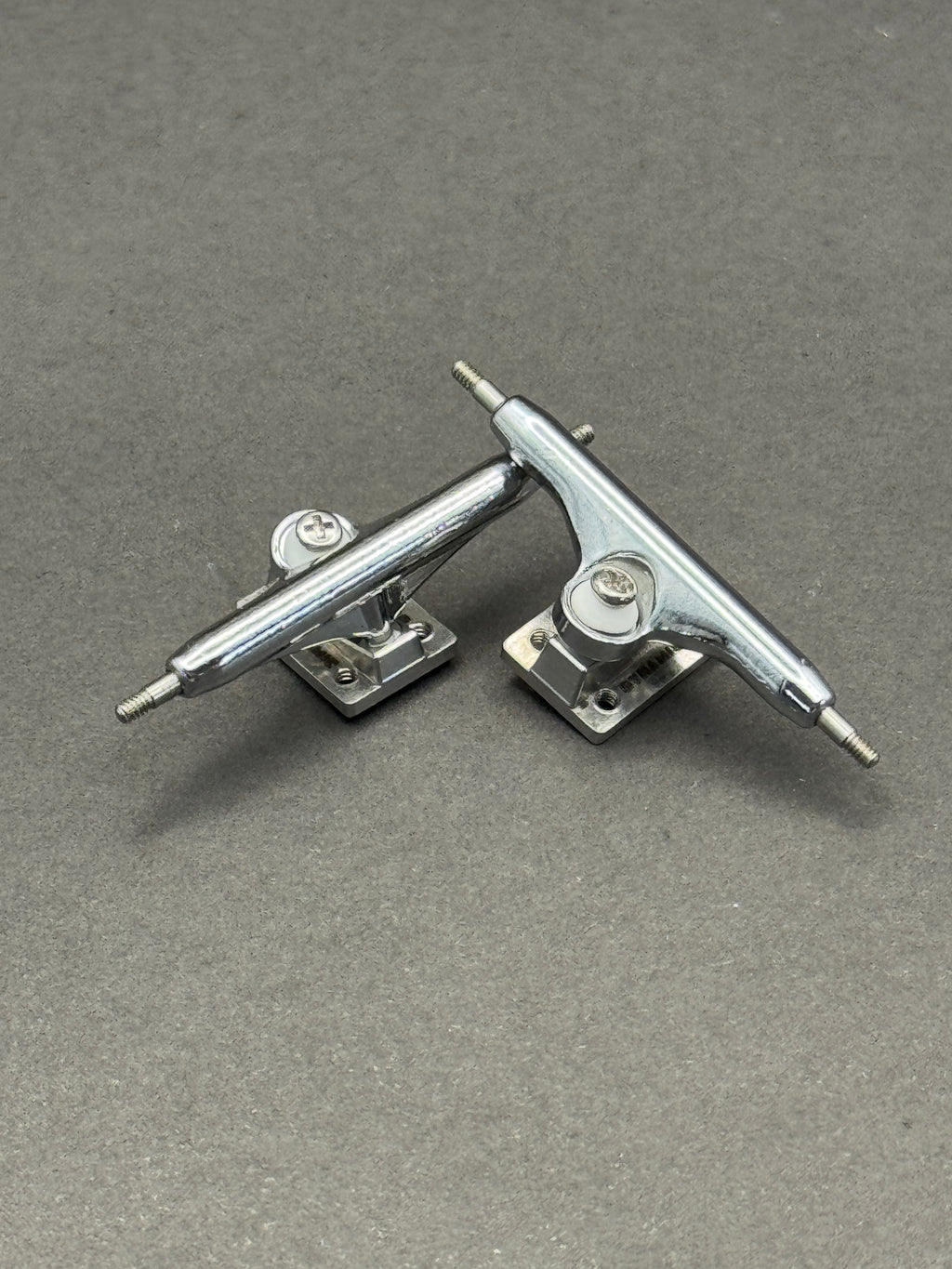 Dynamic Heavy 36mm Chrome trucks – product photo