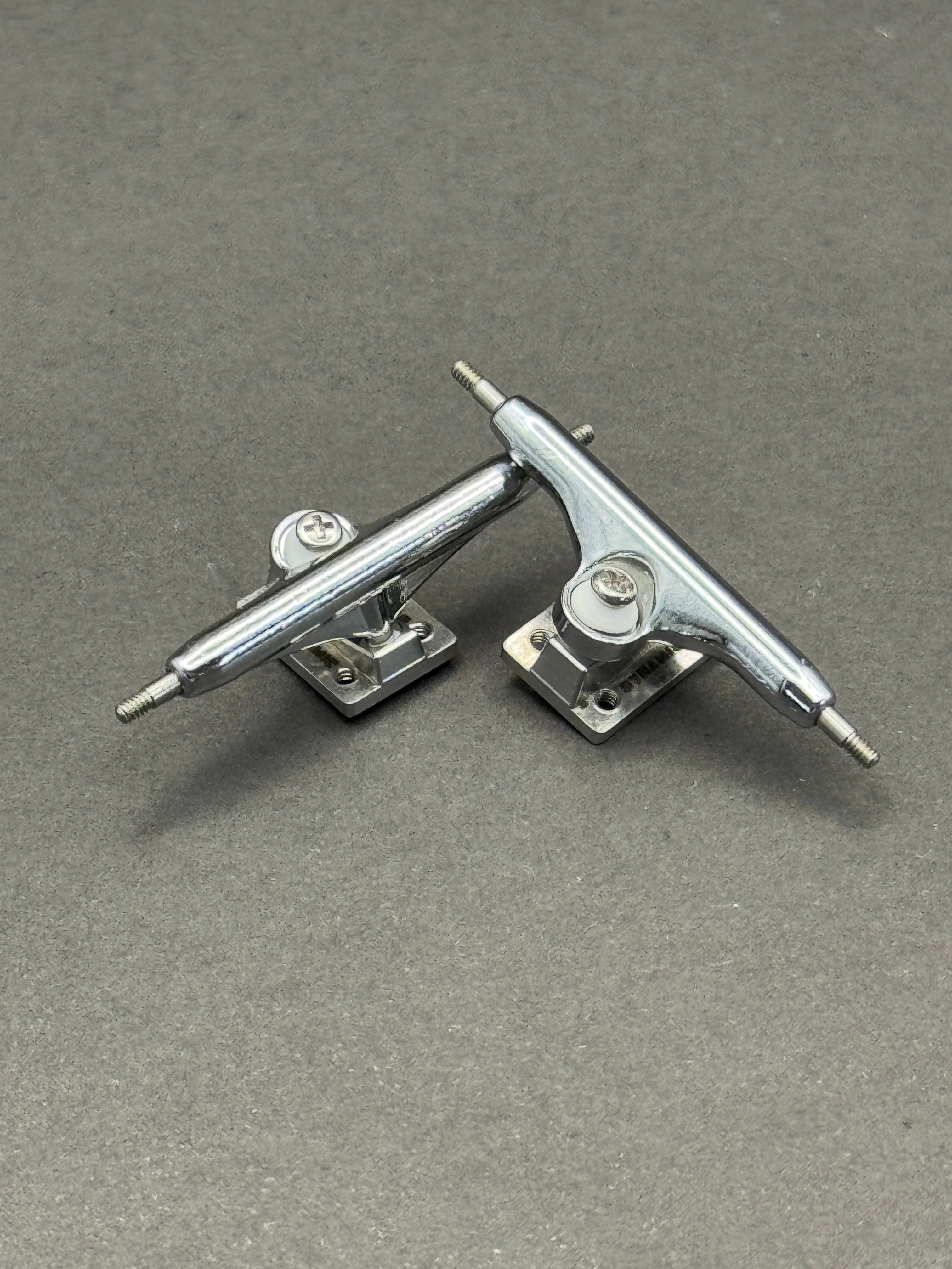 Dynamic Heavy 36mm Chrome trucks – product photo