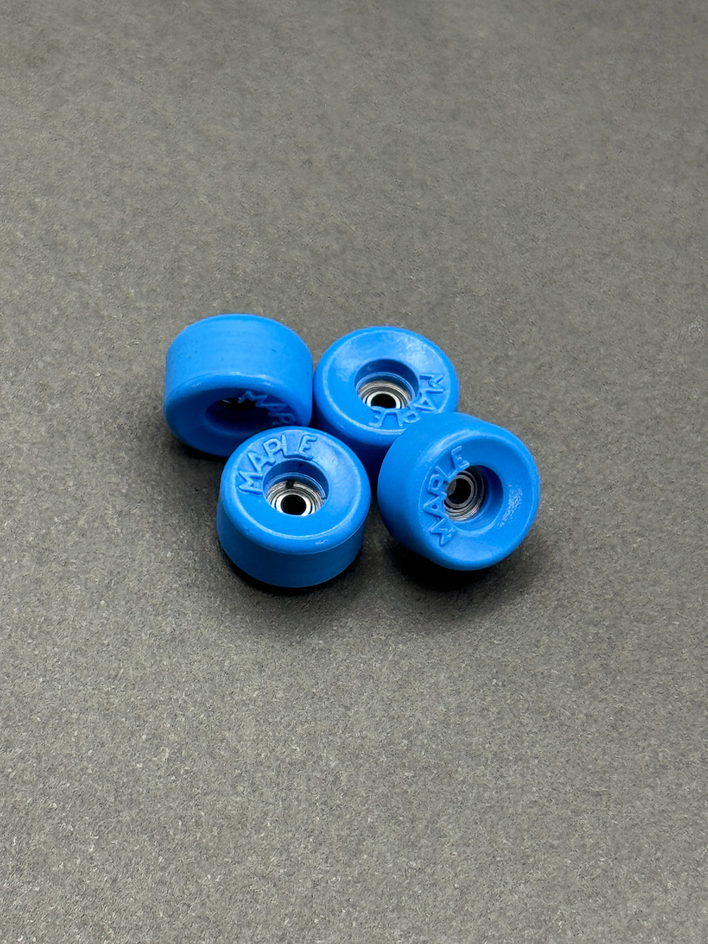 Maple Wheels Big Bowl Blue fingerboard wheels – product shot