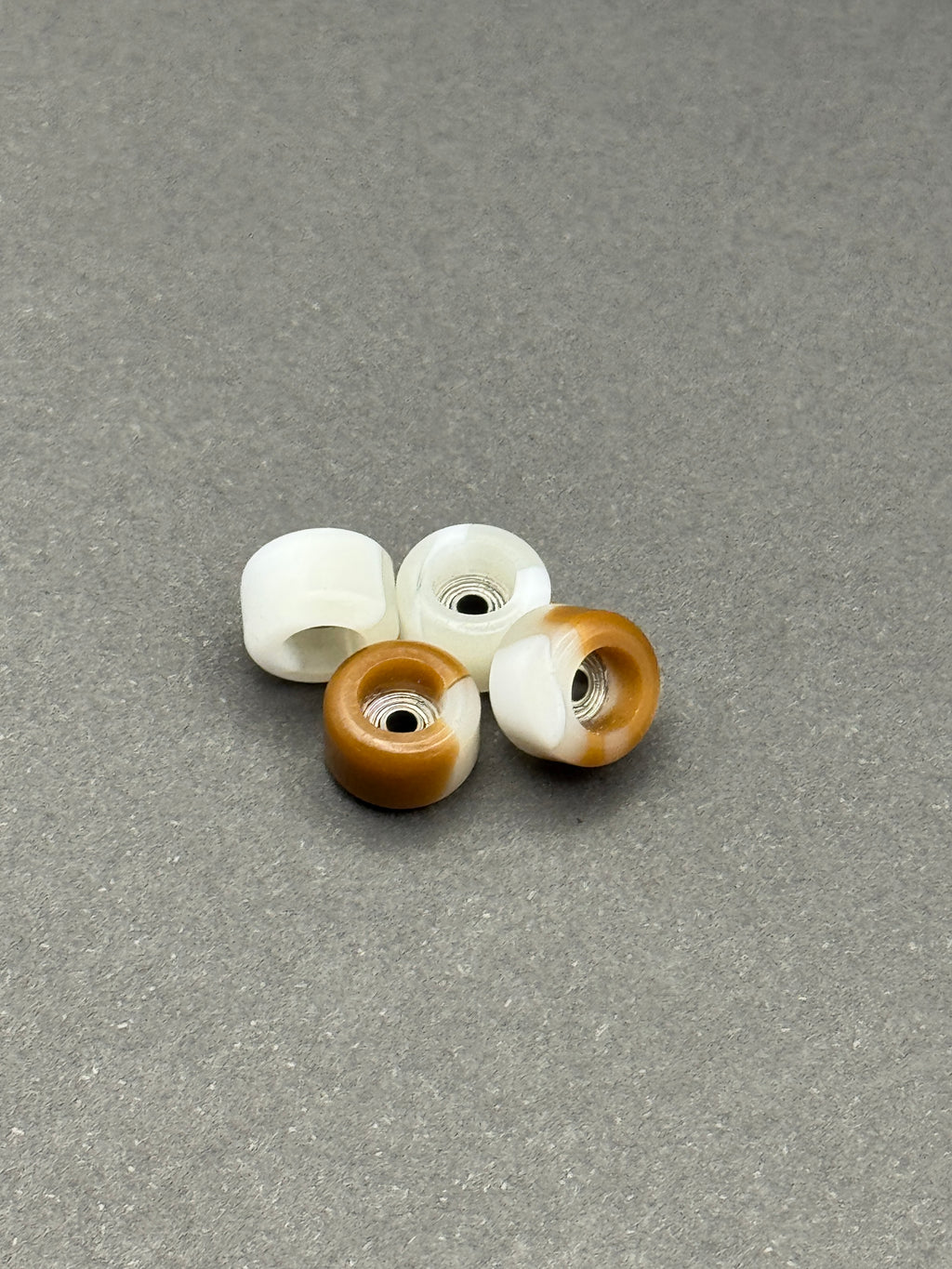 Flatface G4 Cappuccino Swirl fingerboard wheels – product shot
