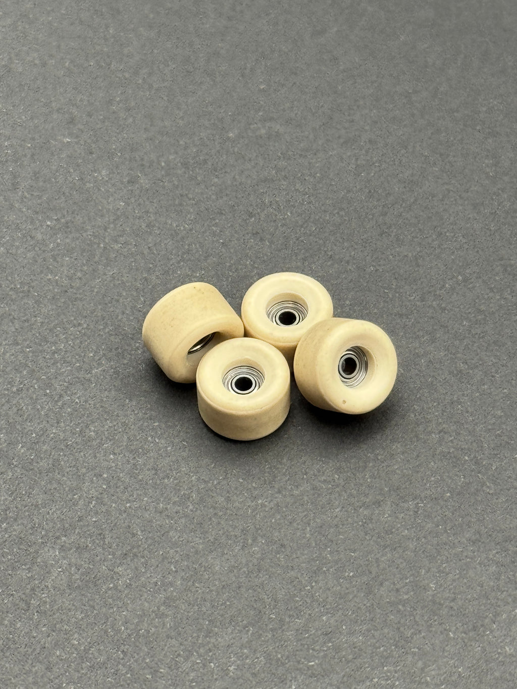 Lab Wheels Raw Rare White fingerboard wheels – product shot