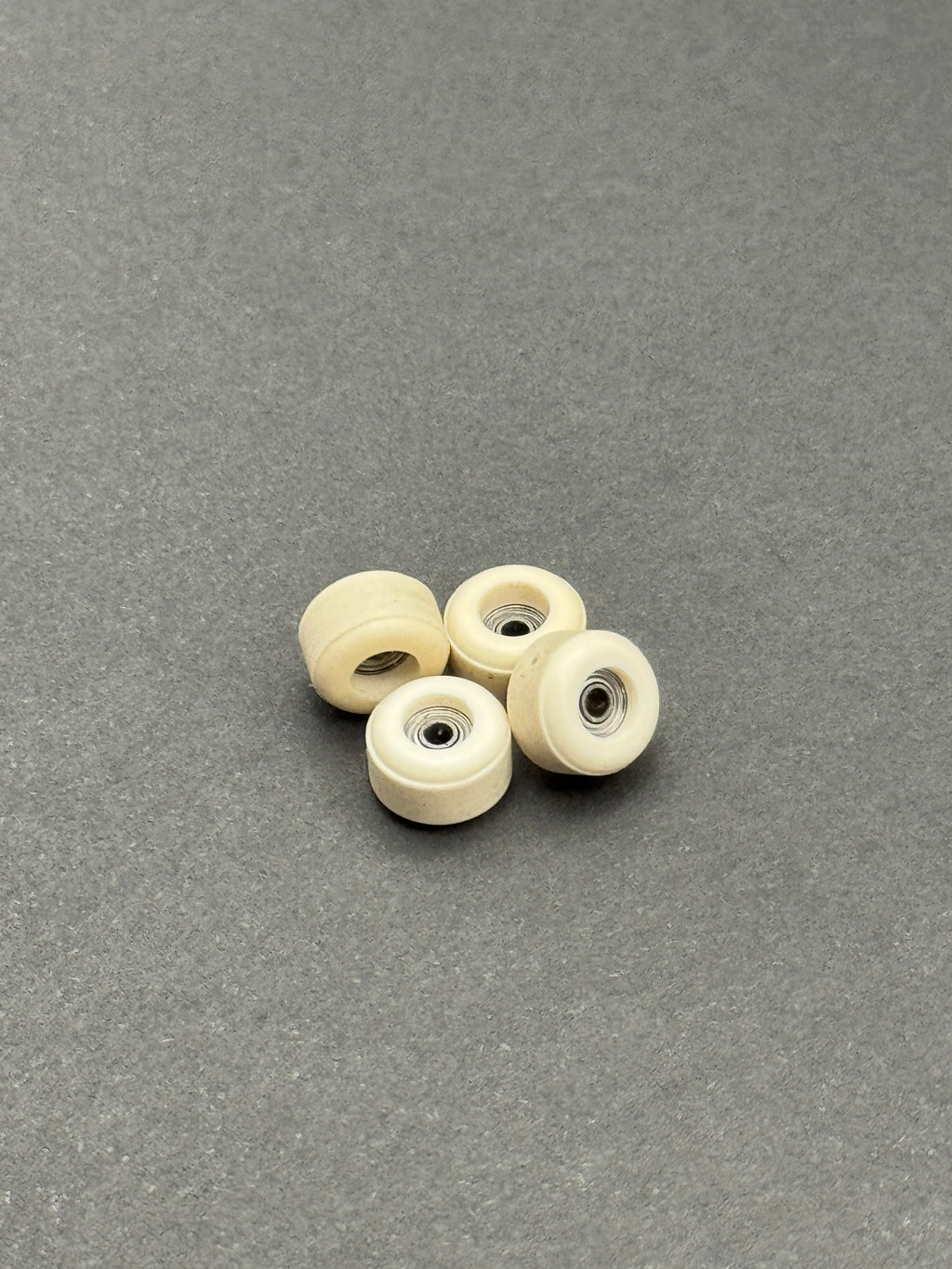 Lab Wheels Vitamin Rare White fingerboard wheels – product shot