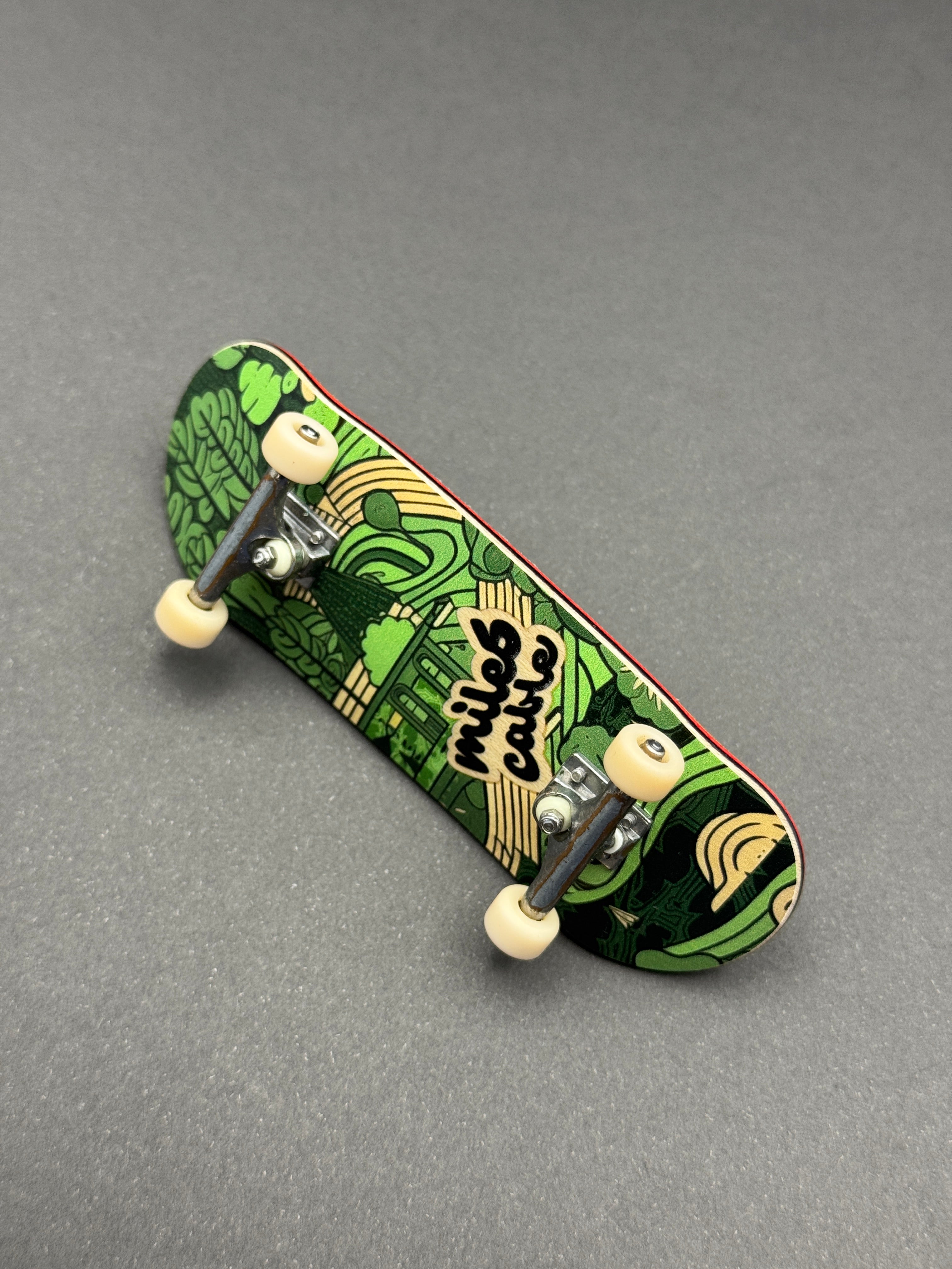 Moods 32mm 2021 Miles Cailes complete fingerboard – product shot