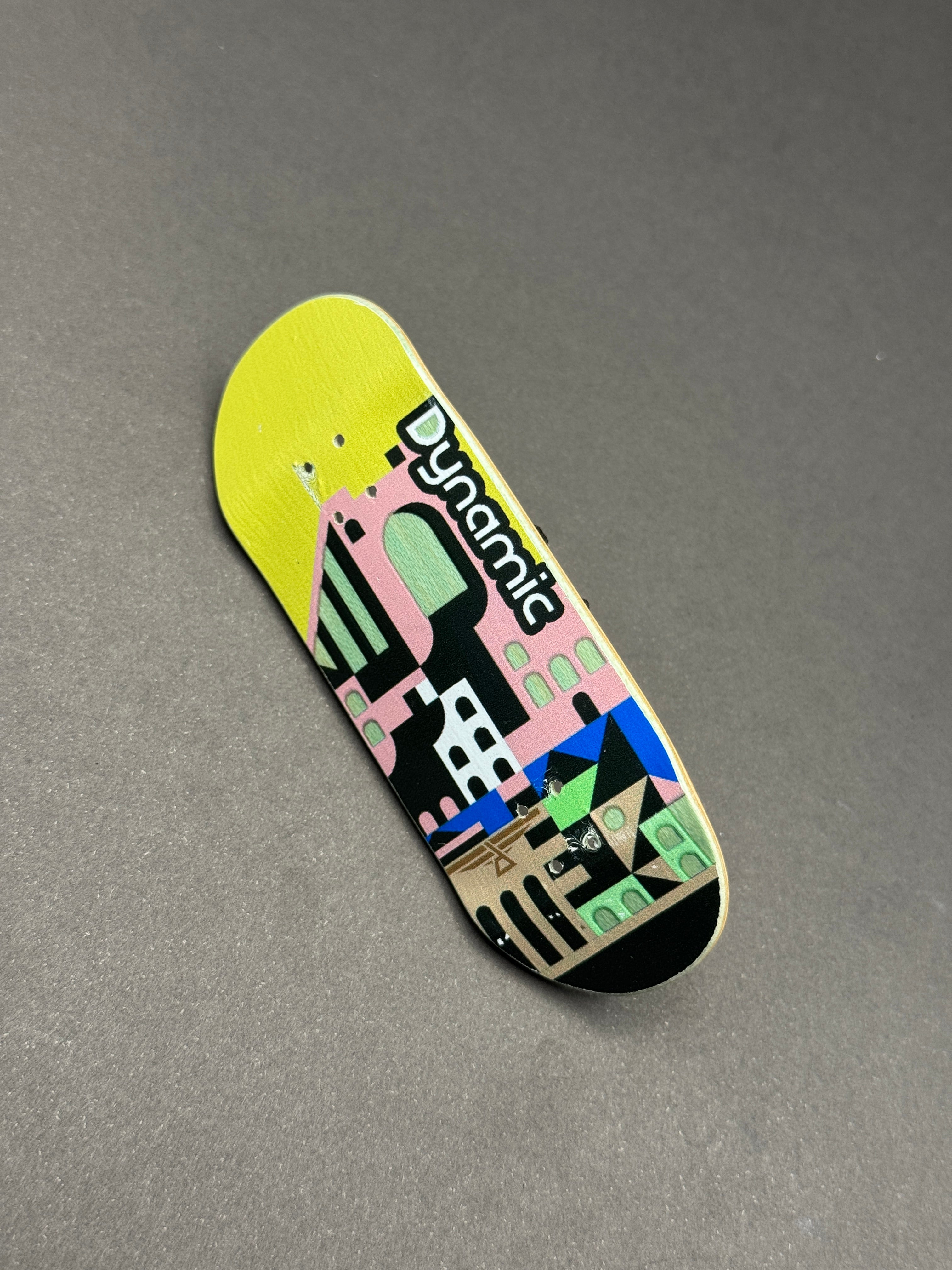 Dynamic 33.5mm - Mild - yellow nose geometric city graphic side