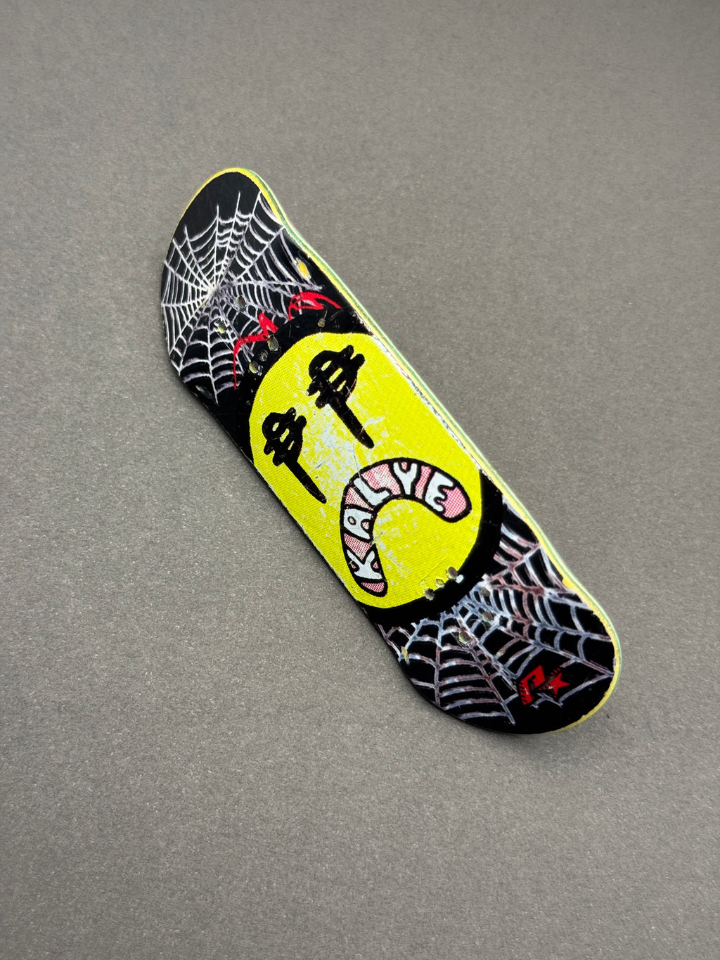 Kalye x Poli 33mm M Urban - Deck Graphic