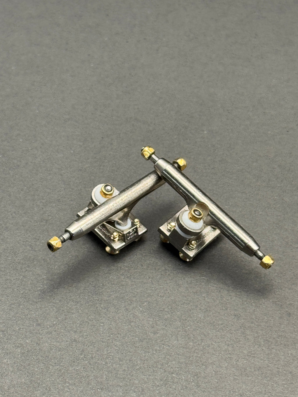BRT 3.0 34mm Silver trucks with inspection card