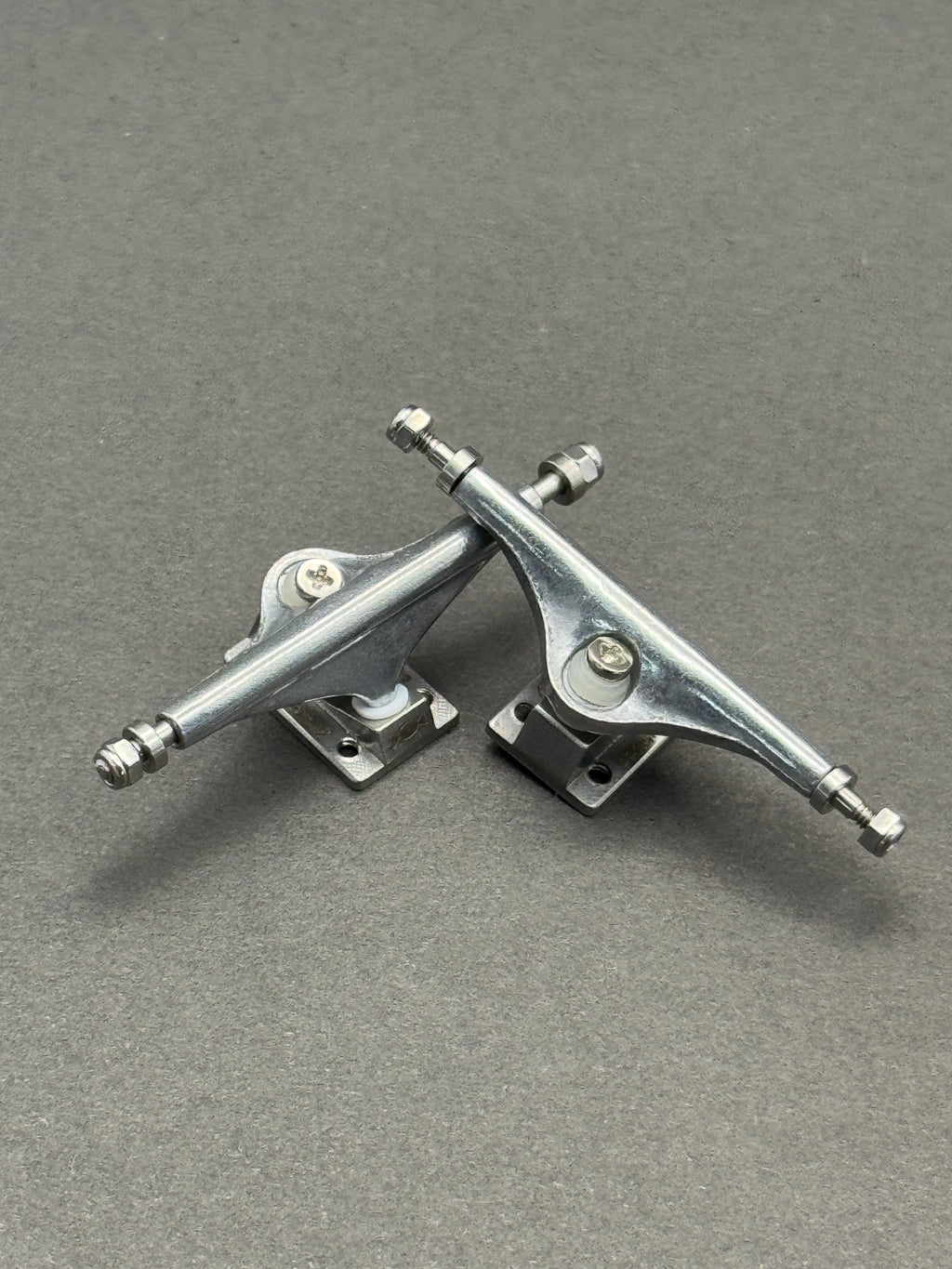 Caramel C3+ 36mm Aluminum Steel trucks with inspection card