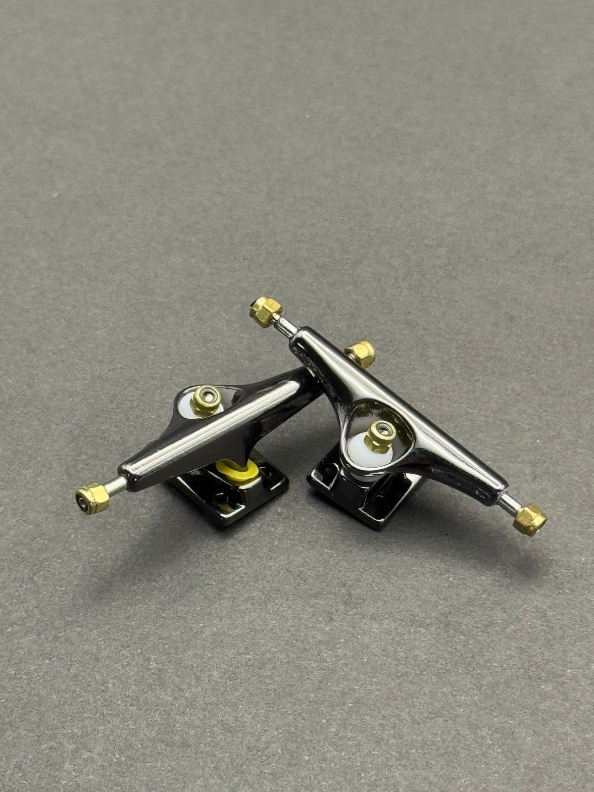 SC SB Reps 34mm Black trucks with inspection card