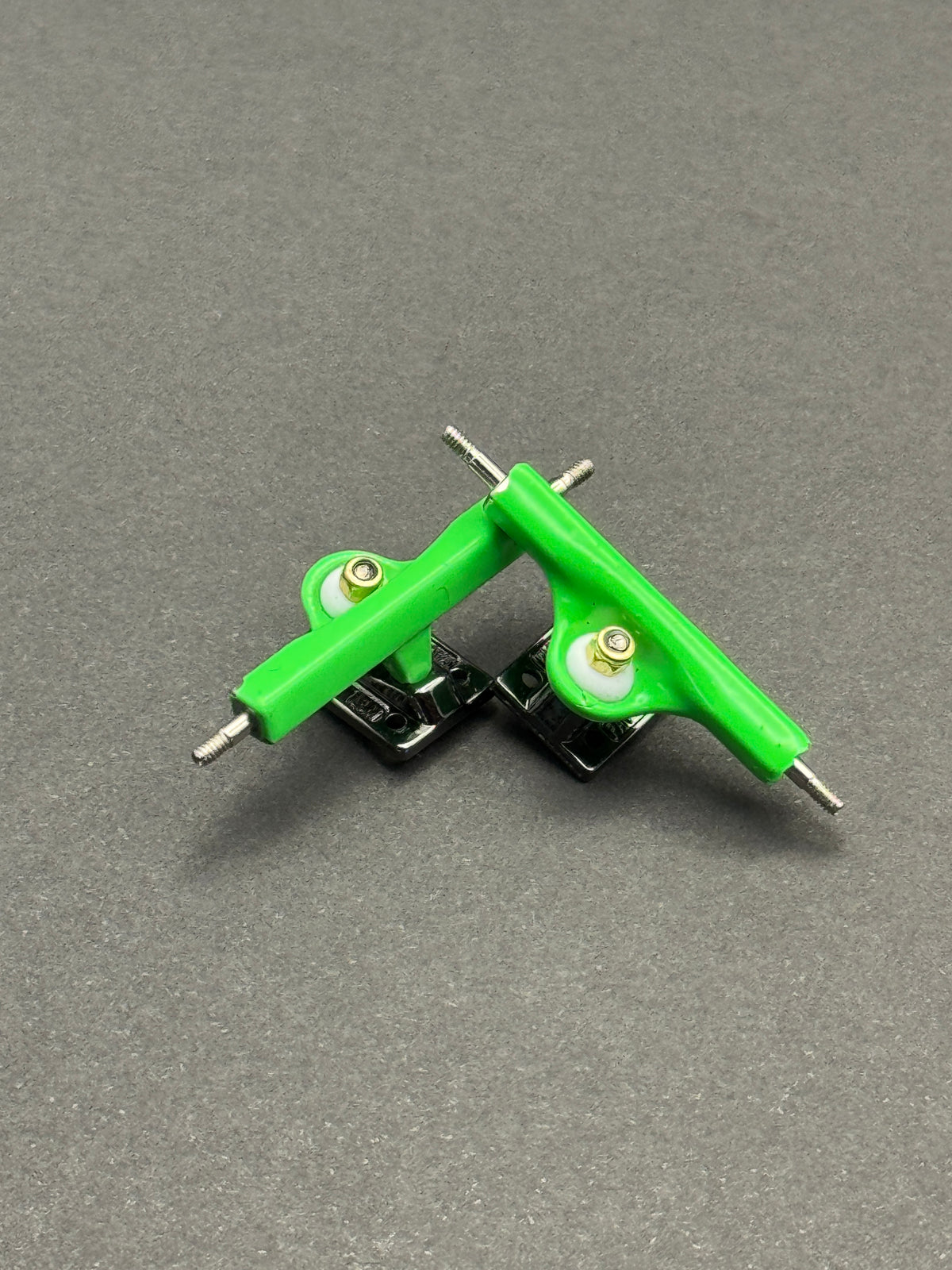 Fan Team 34mm Trucks – Fresh (Select Color)