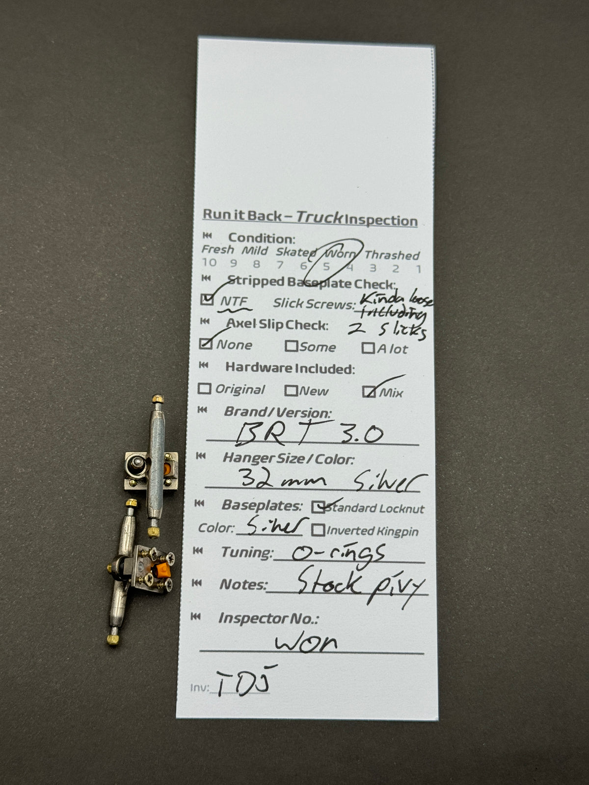 BRT 3.0 32mm Silver fingerboard trucks