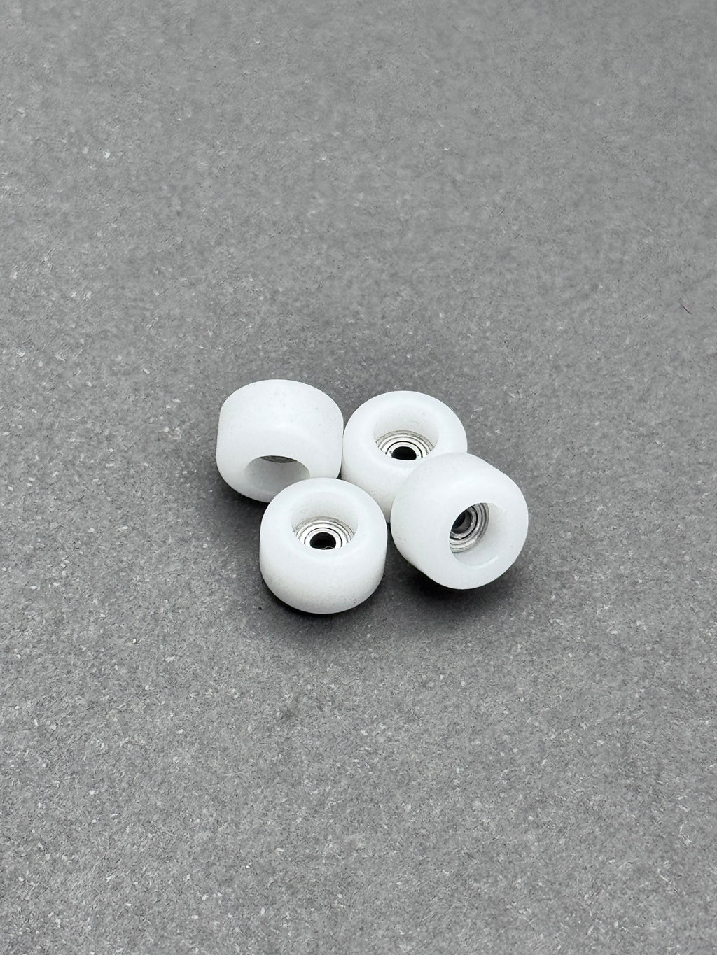 Flatface G4 White fingerboard wheels