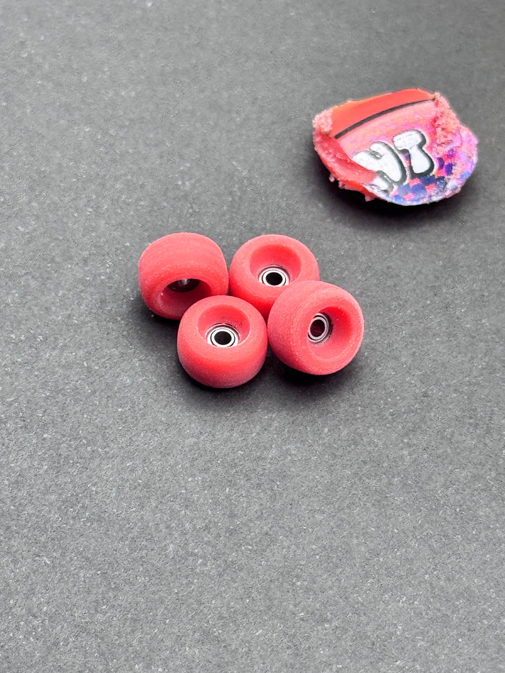 Ureth 8.0mm Recycled Spitfire OG fingerboard wheels