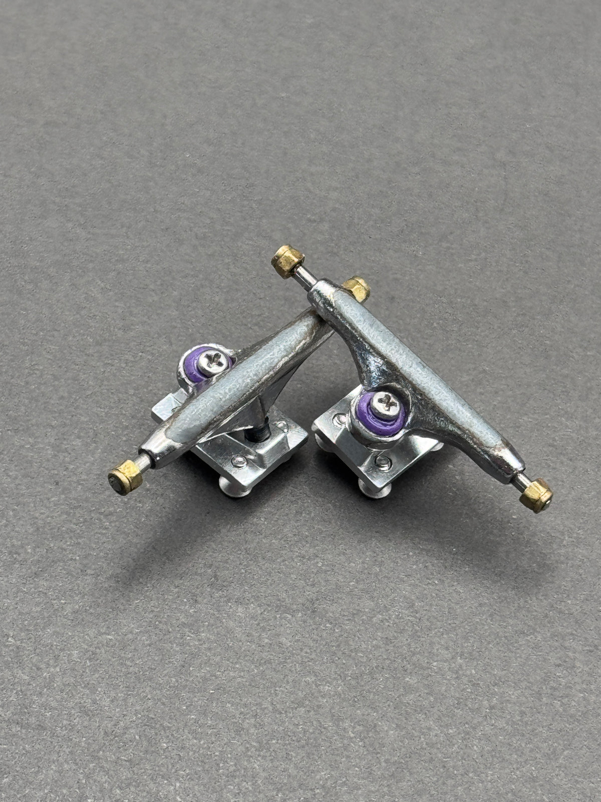 Dynamic 34mm chrome trucks inspection card