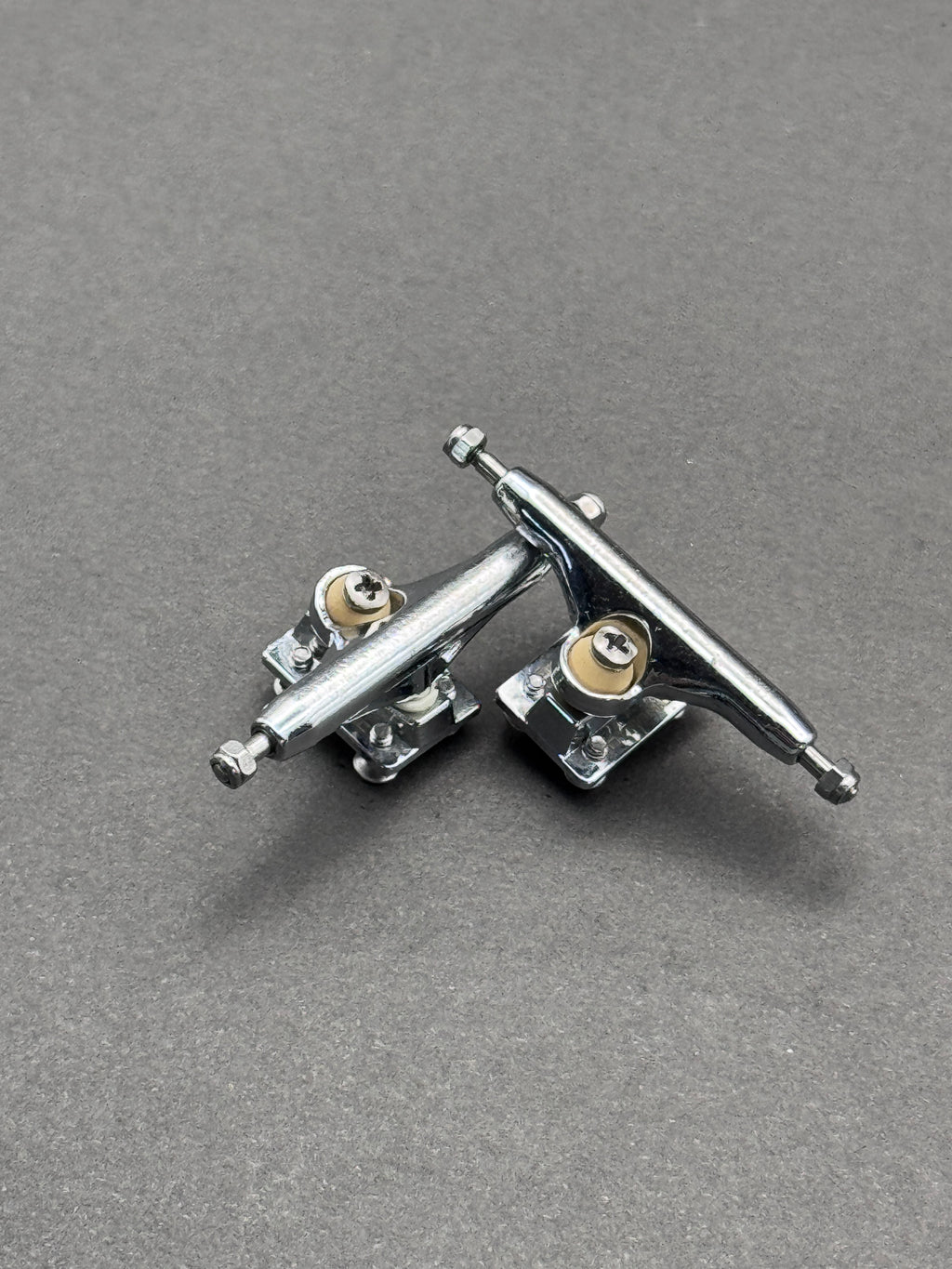 Dynamic 34mm chrome trucks