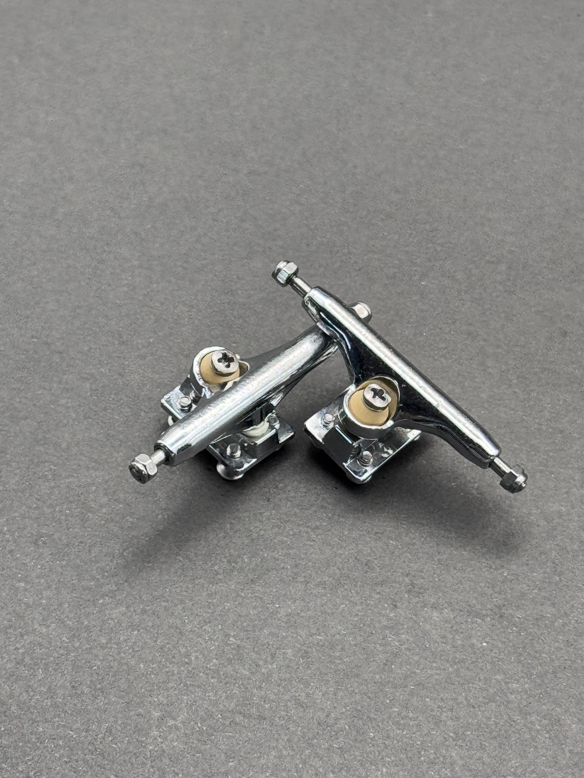 Dynamic 34mm chrome trucks