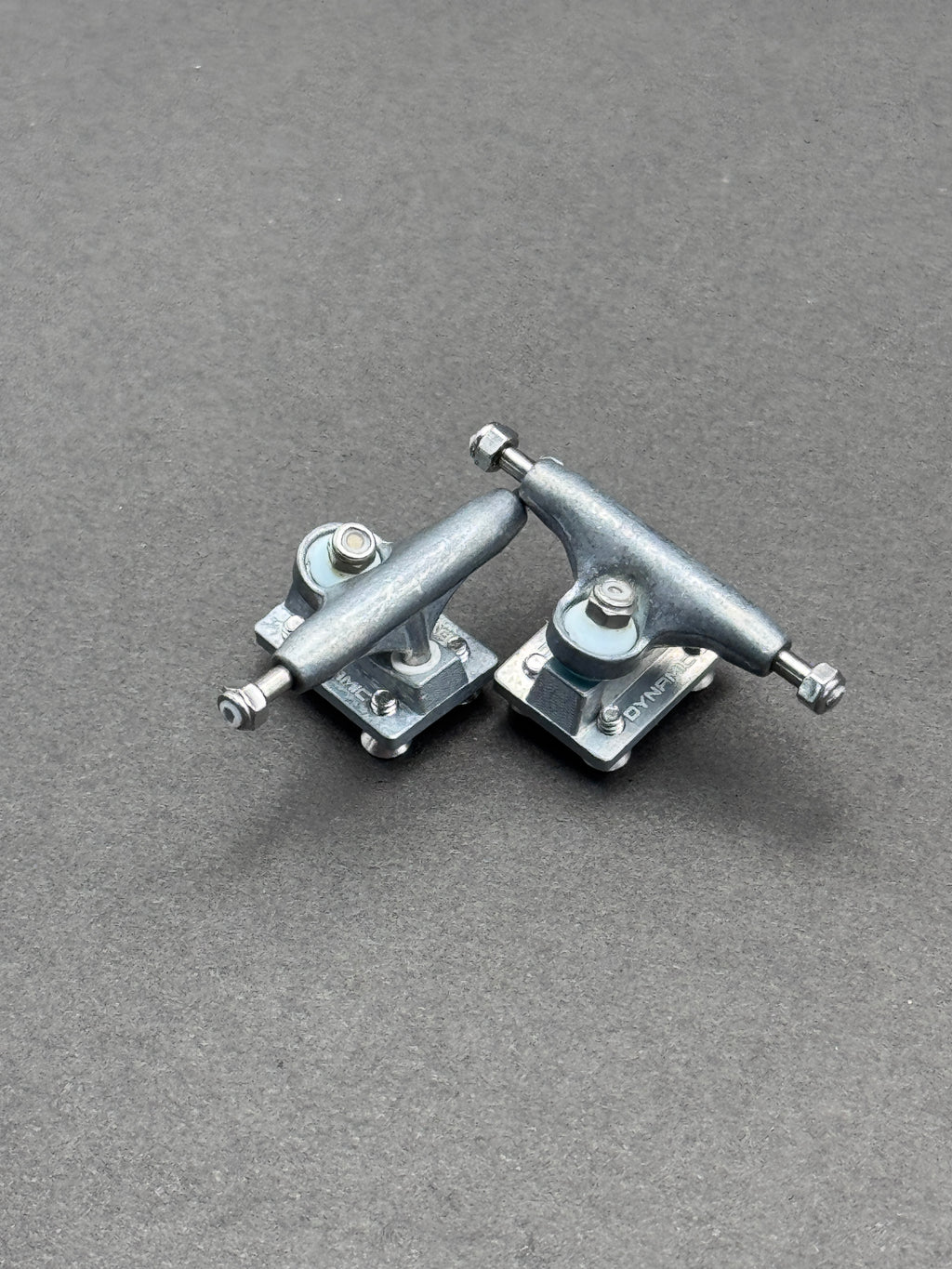 Dynamic SE 36mm raw trucks