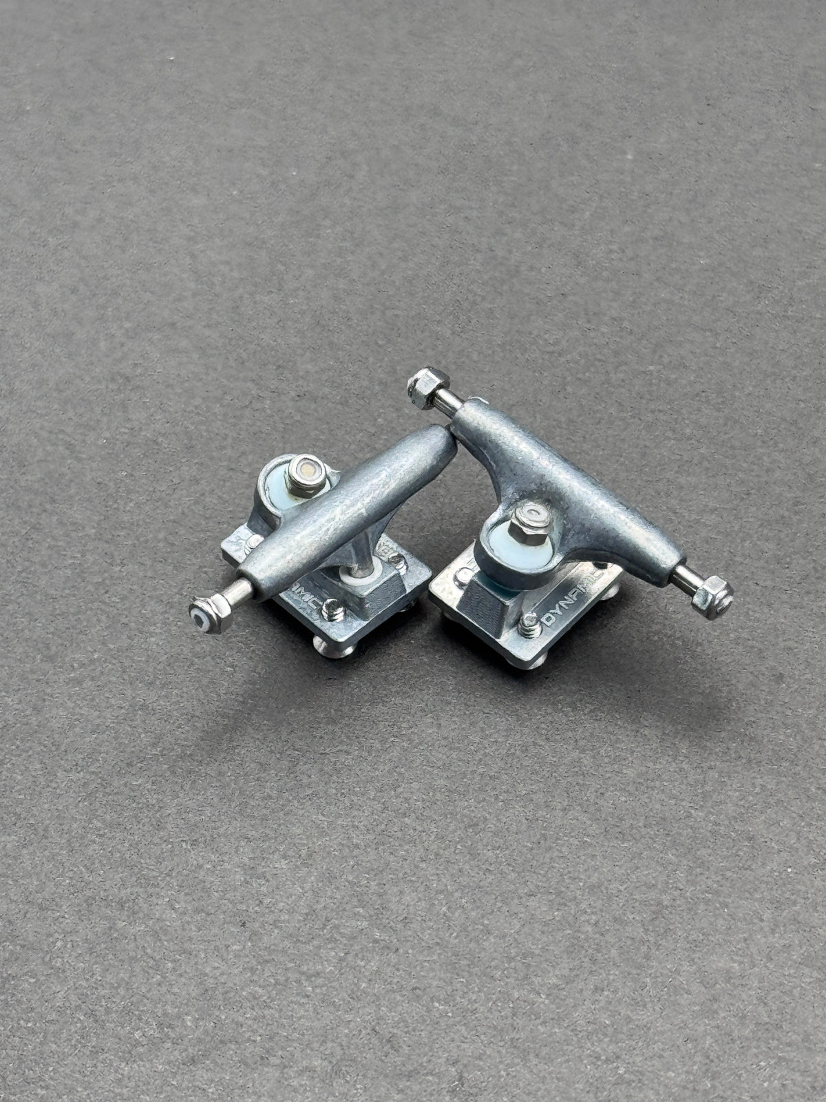 Dynamic SE 36mm raw trucks