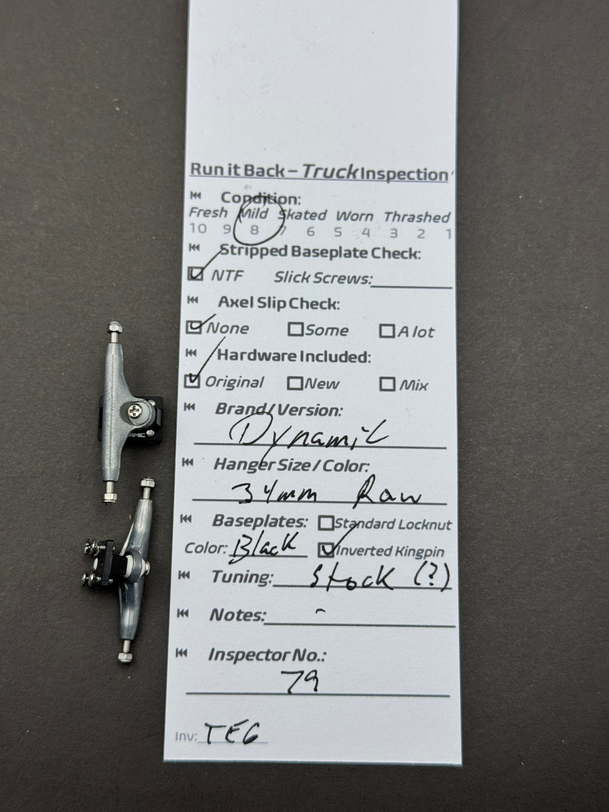 Dynamic 34mm Raw / Black trucks inspection card