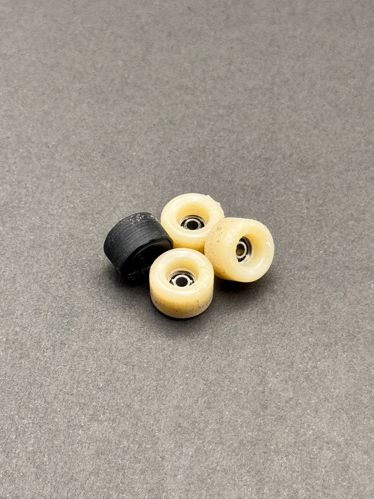 Pudgy F3 Cream Black wheels
