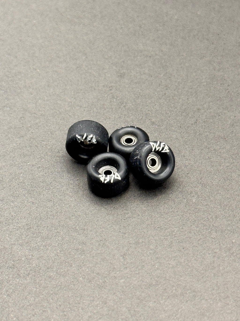 Pudgy F2 Conical F2 Black wheels