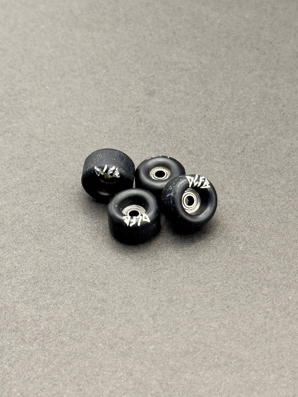 Pudgy F2 Conical F2 Black wheels