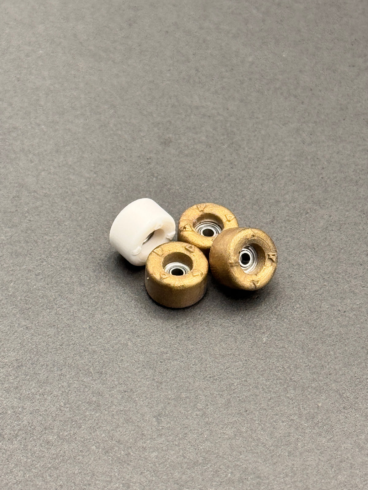 Pipsqueak F2 Conical Bronze White Fade wheels
