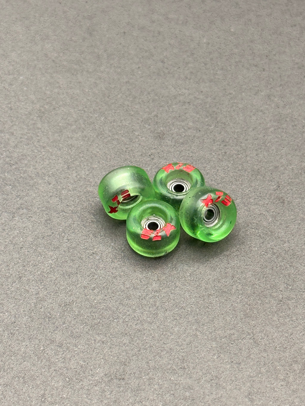Bloob 70s Translucent Green wheels